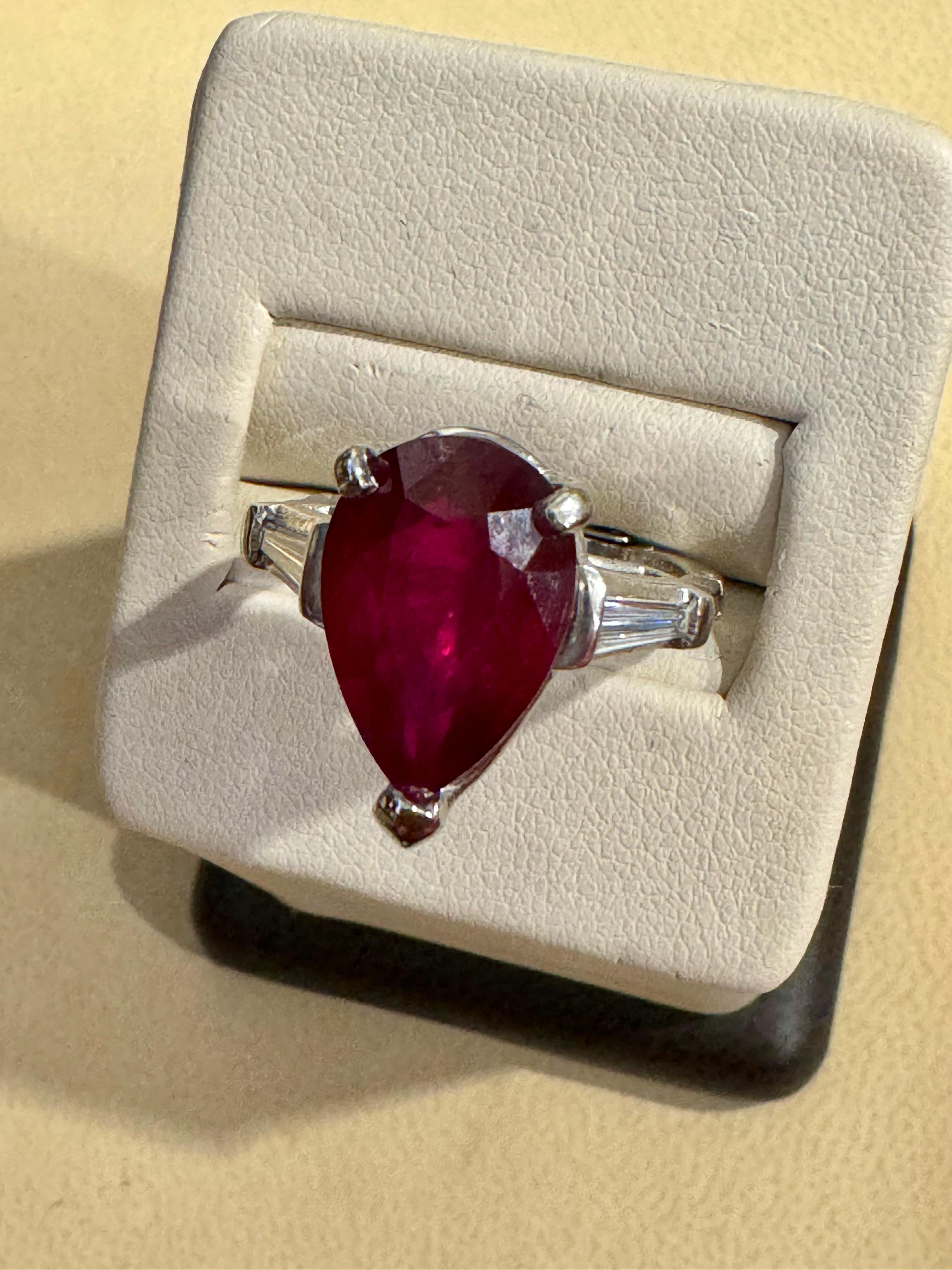 Anillo de oro blanco de 14 quilates con rubí tratado pera de 5 quilates y diamante de 0,25 quilates Talla 4,5 en venta 5