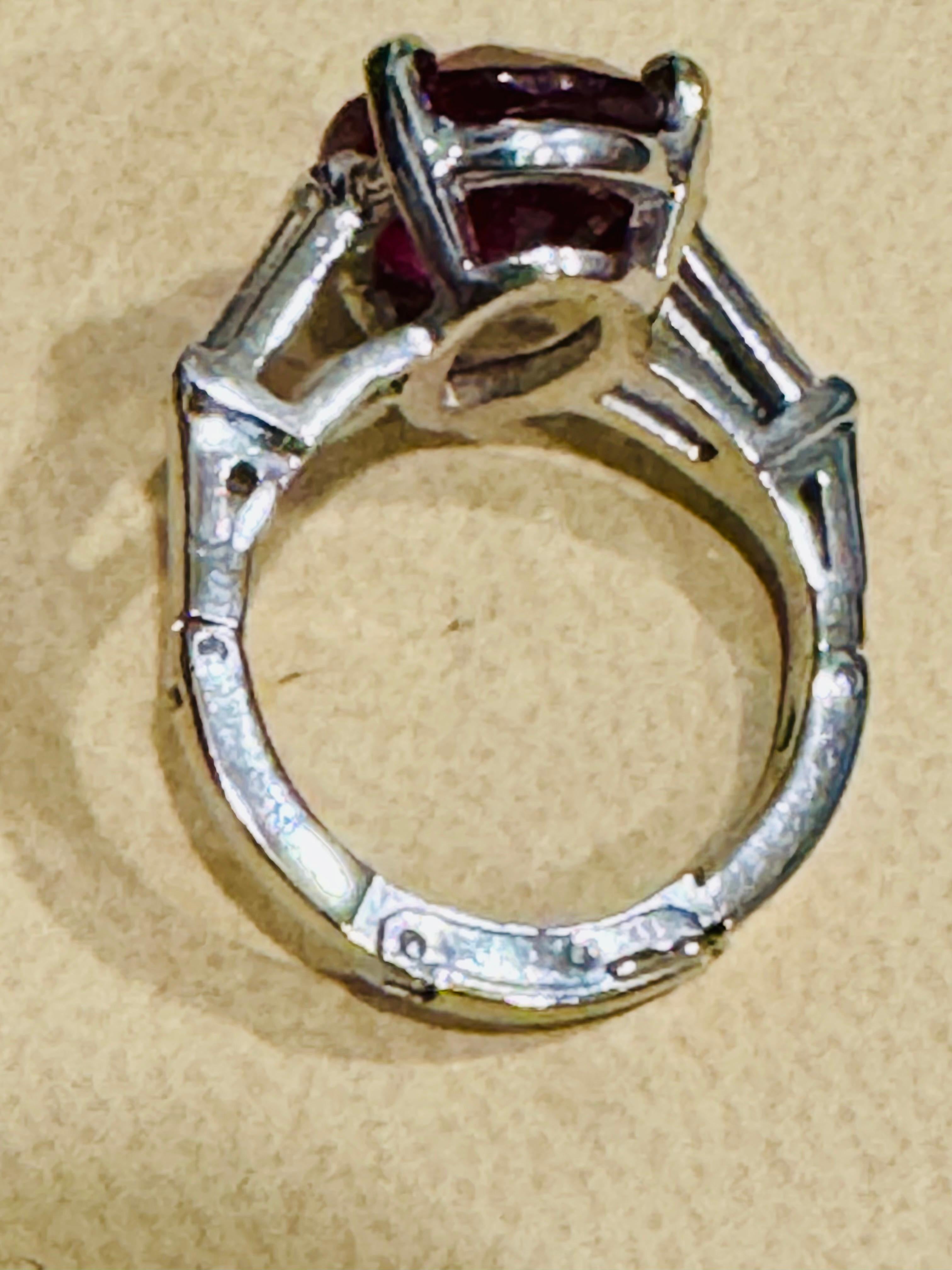 Anillo de oro blanco de 14 quilates con rubí tratado pera de 5 quilates y diamante de 0,25 quilates Talla 4,5 en venta 2