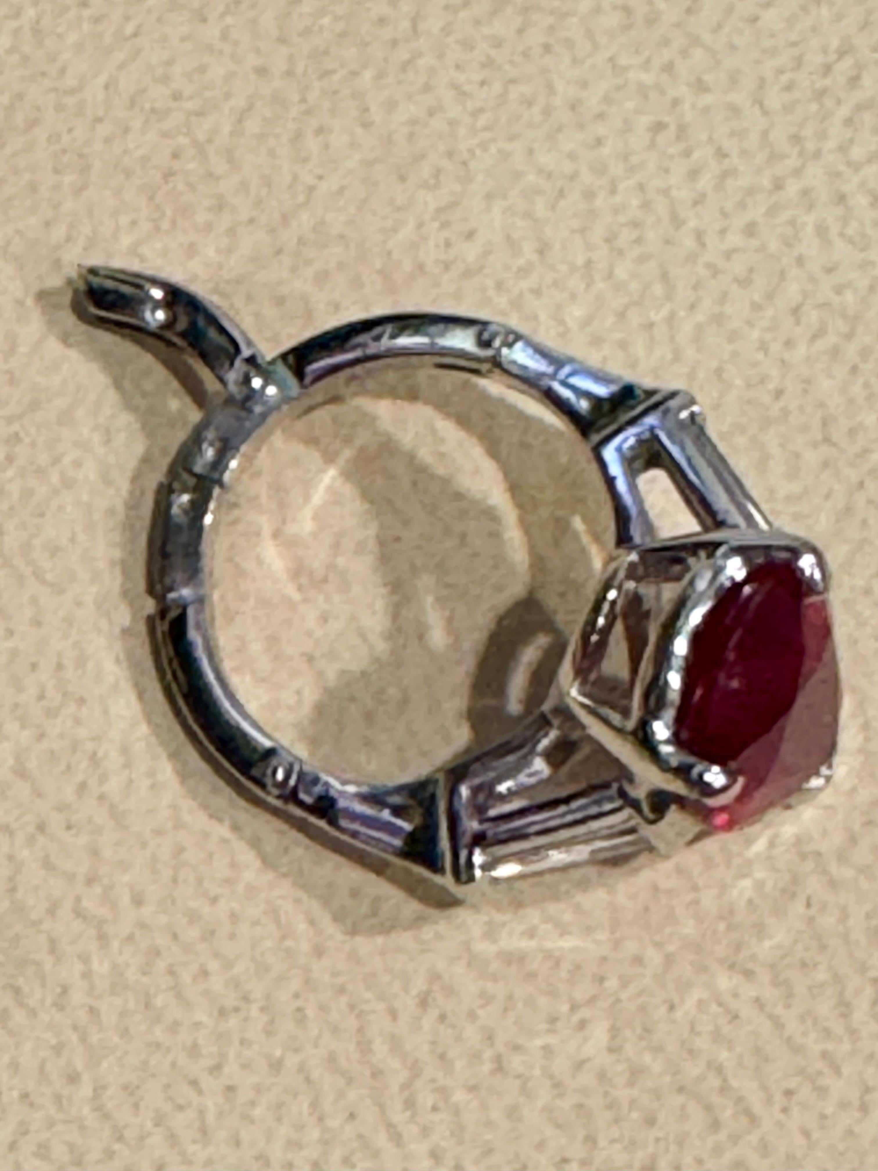 Anillo de oro blanco de 14 quilates con rubí tratado pera de 5 quilates y diamante de 0,25 quilates Talla 4,5 en venta 3