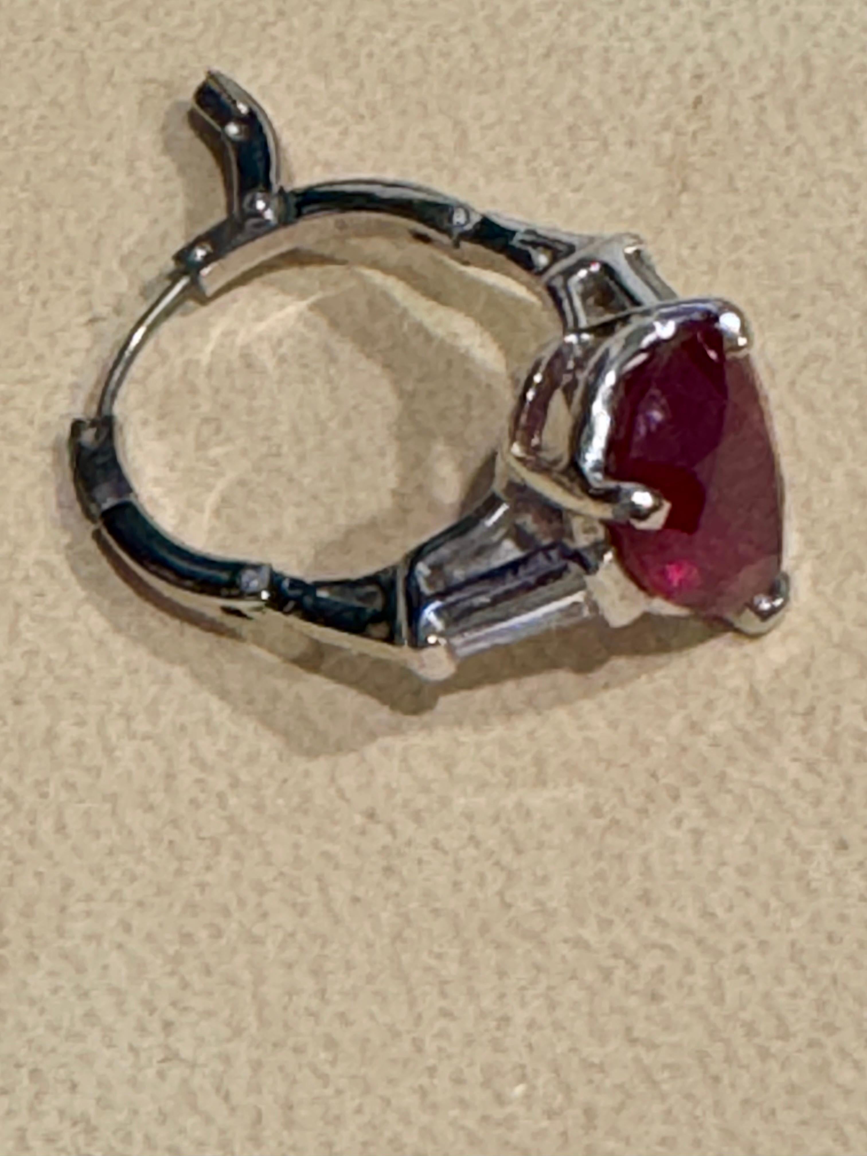 Anillo de oro blanco de 14 quilates con rubí tratado pera de 5 quilates y diamante de 0,25 quilates Talla 4,5 en venta 4