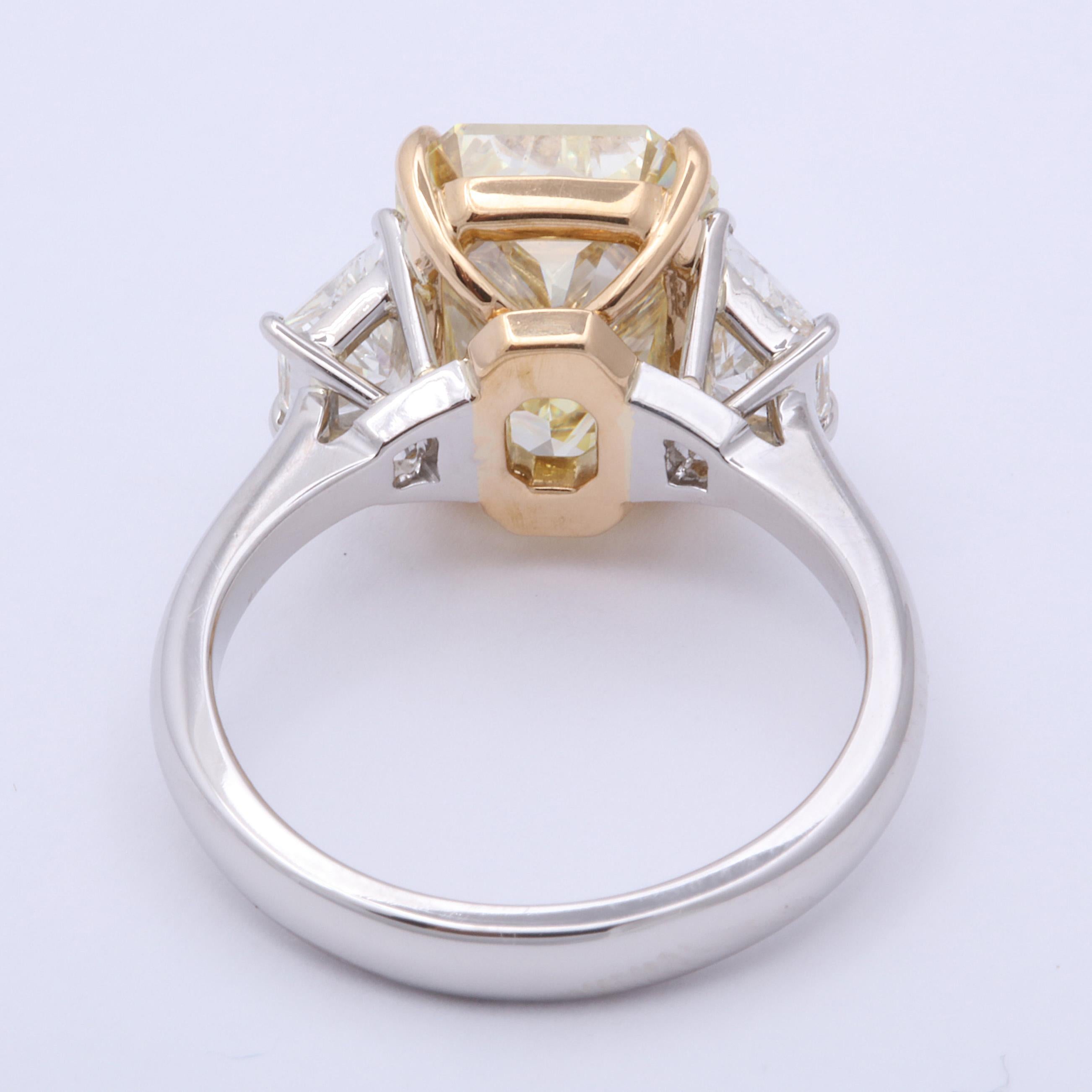 5 Carat Radiant Cut Yellow Diamond Ring GIA Certified In New Condition In New York, NY