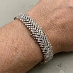 5 Carat Round Brilliant Diamond Dancing Tennis Bracelet in 14k Two-Tone Gold