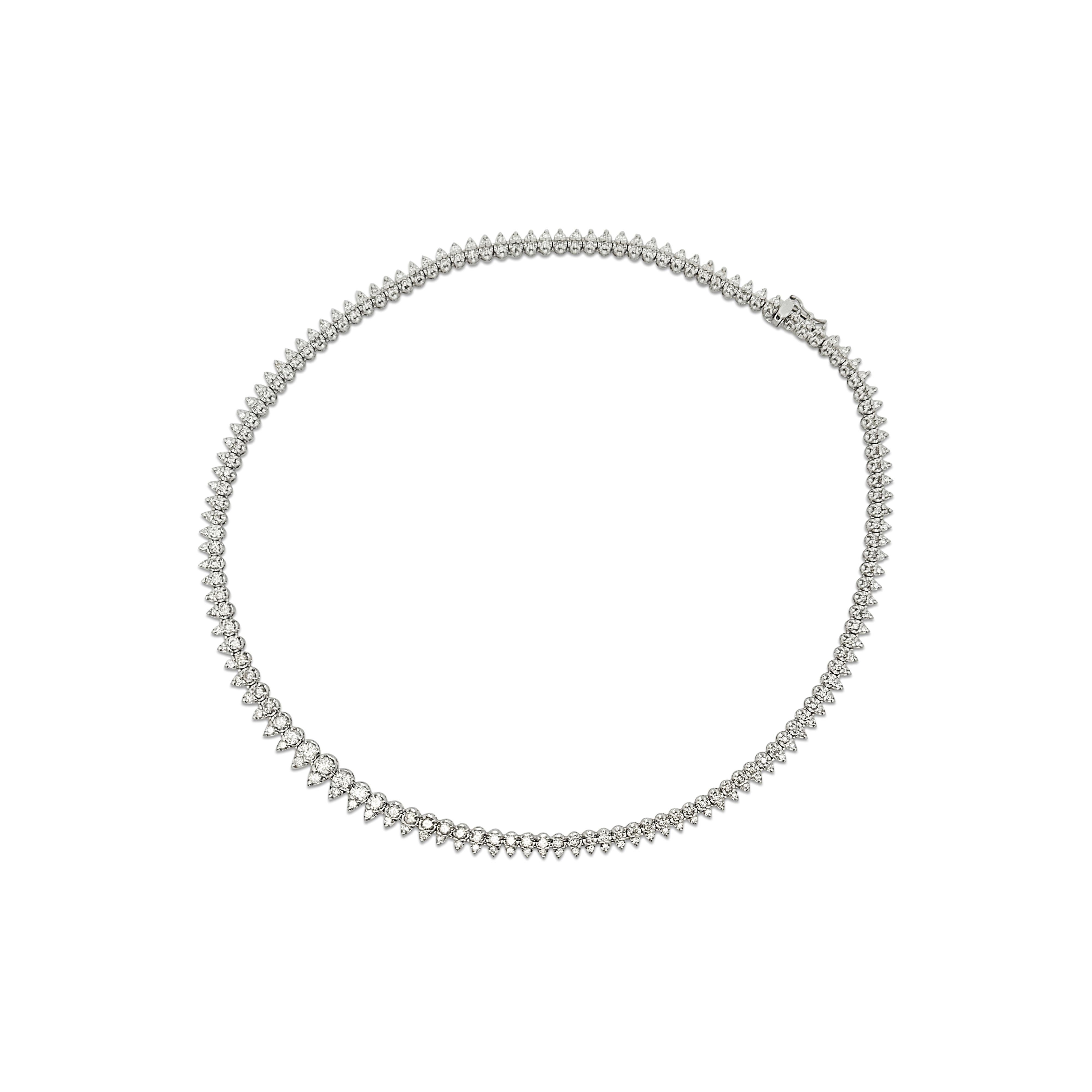 Contemporaneo Collana a goccia in platino con diamanti a taglio tondo da 5 carati e 2 file in vendita