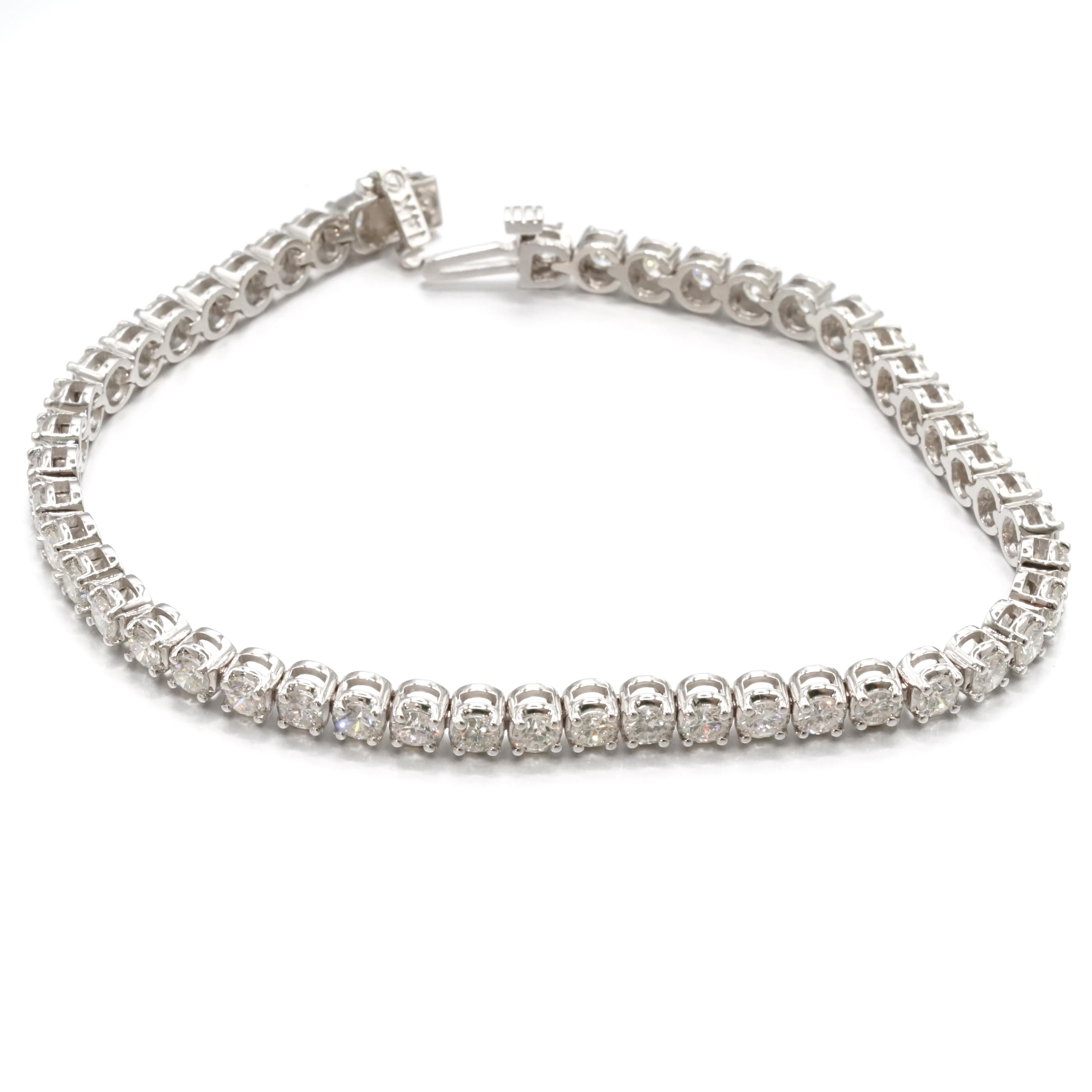 Pulsera de tenis de oro blanco de 14 quilates con diamante redondo de 5 quilates Corte redondo en venta