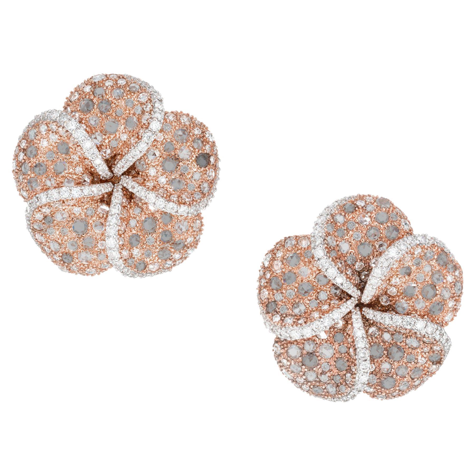Clips d'oreilles à fleurs à clip en or rose avec diamants ronds taille rose de 5 carats