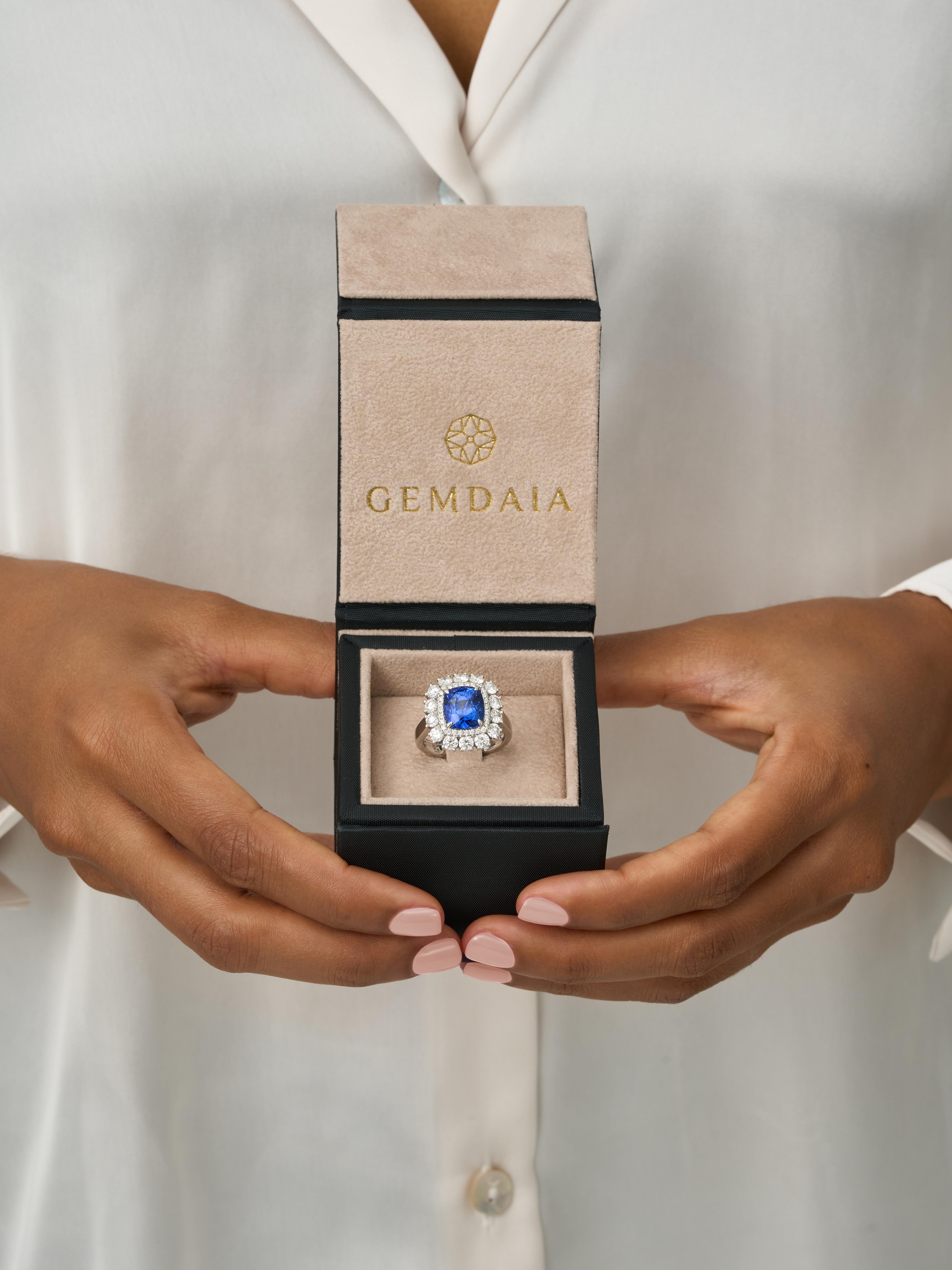Contemporary 5 Carat Natural Royal Blue Sapphire Diamond Convertible Ring & Pendant  For Sale
