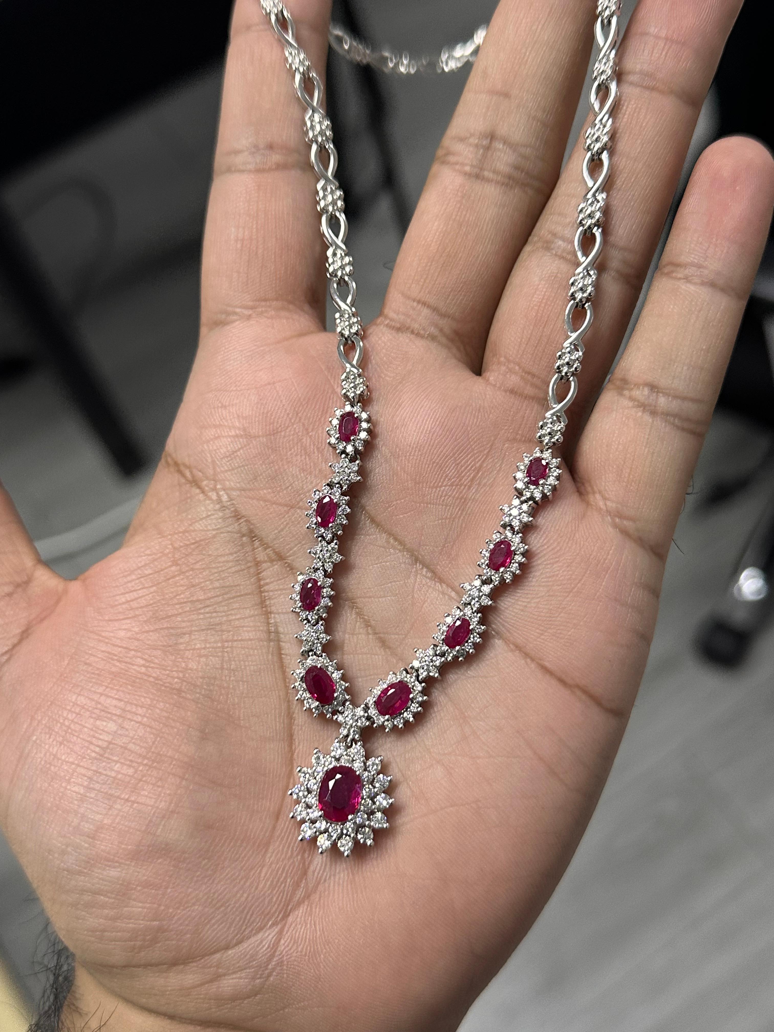 5 Carat Ruby Art Deco Styled Necklace in 14K Gold In Good Condition For Sale In Bangkok, TH