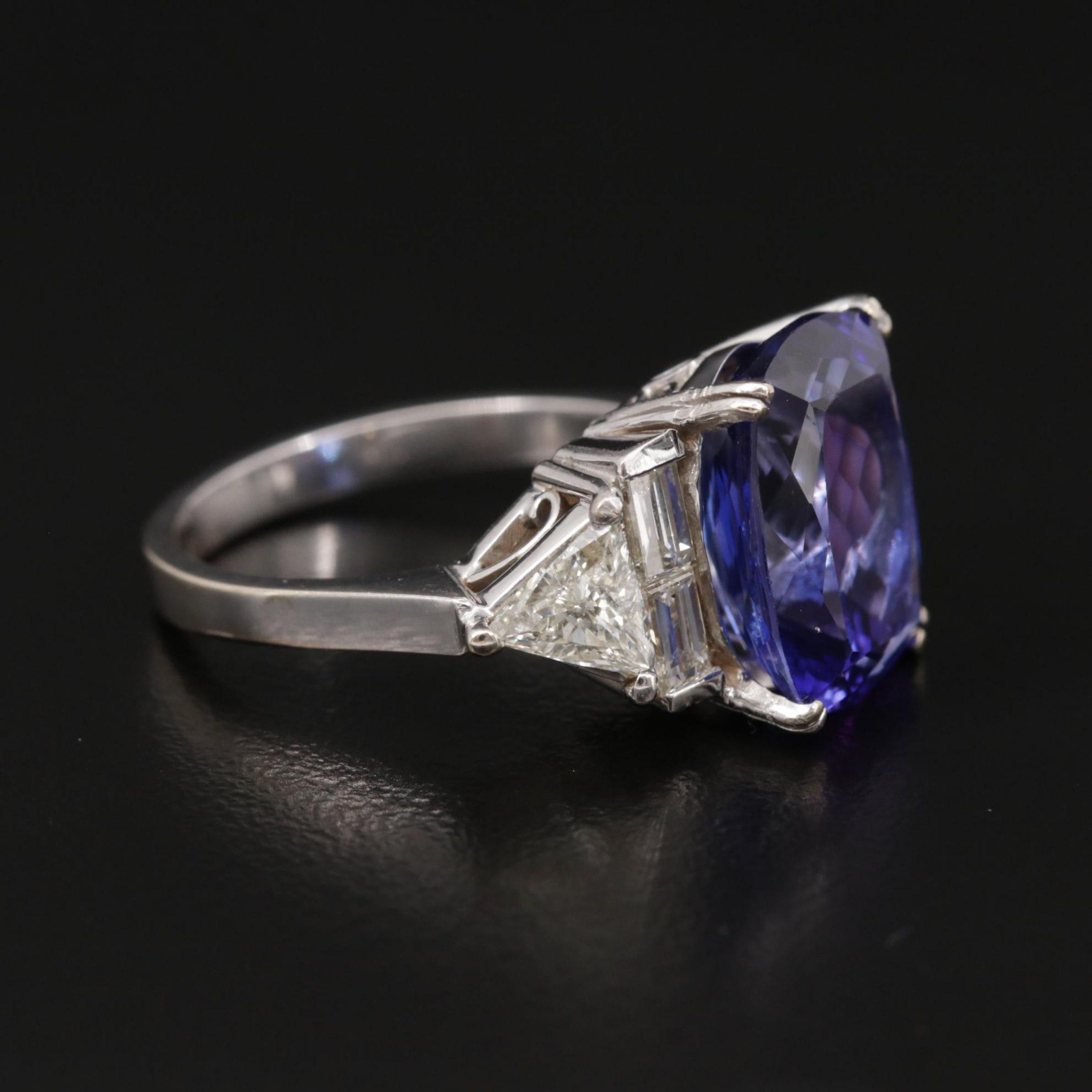 For Sale:  4 Carat Natural Sapphire Diamond Engagement Ring Set in 18K Gold, Cocktail Ring 3