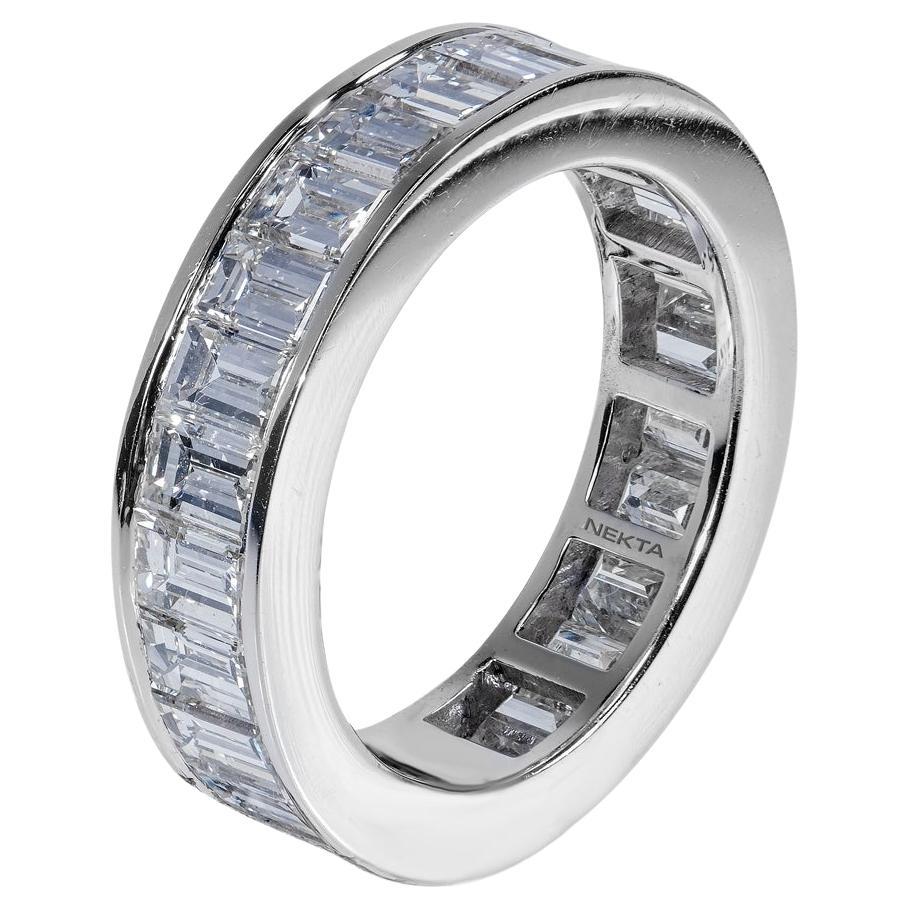 Eternity-Ring mit 5 Karat Diamanten im geraden Baguetteschliff, zertifiziert