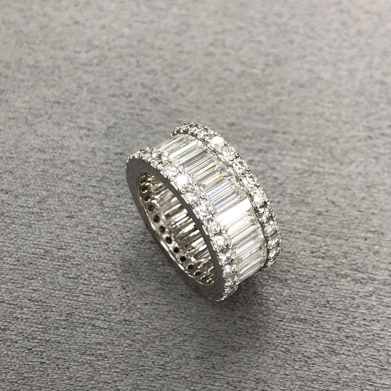 5 Carat Three Row Diamond Baguette Round Band Platinum Ring In New Condition For Sale In Rome, IT