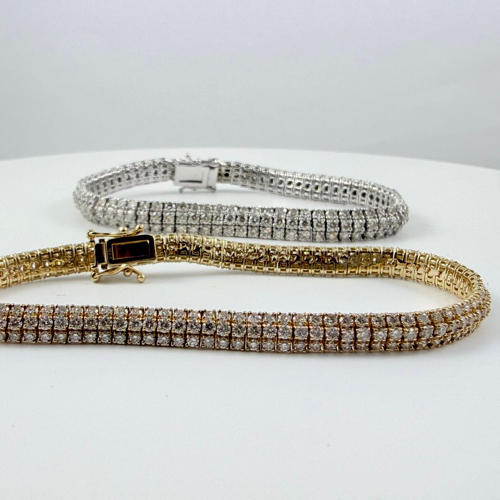 Taille ronde Bracelet en or jaune 14 carats à trois rangs de diamants de 5 carats en vente