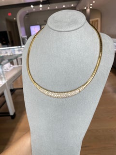 5 Carat Total Weight Round Diamond 18 Karat Yellow Gold Omega Necklace