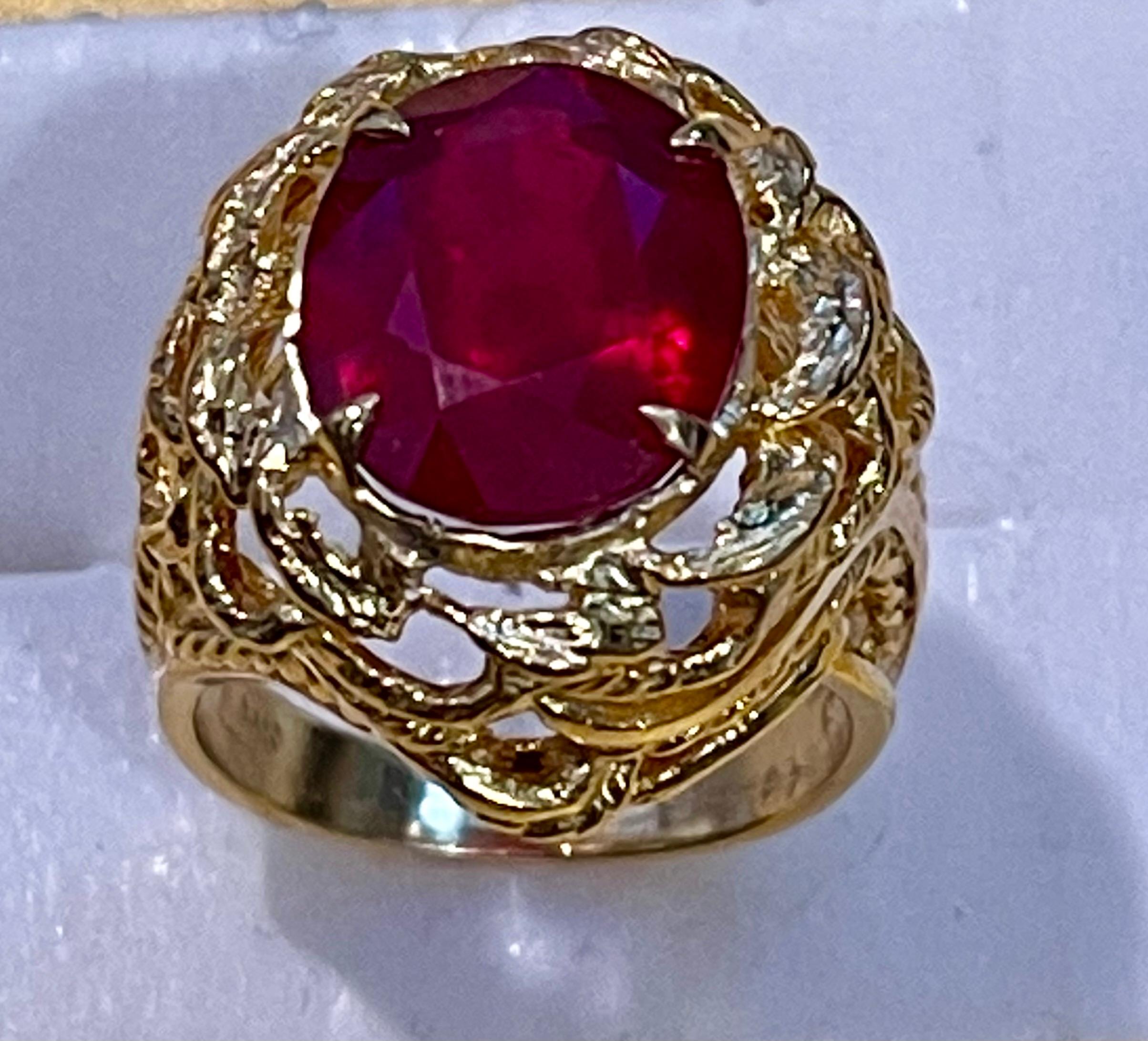 5 Carat Treated Oval Ruby 14 Karat Yellow Gold Cocktail Ring In Excellent Condition For Sale In New York, NY