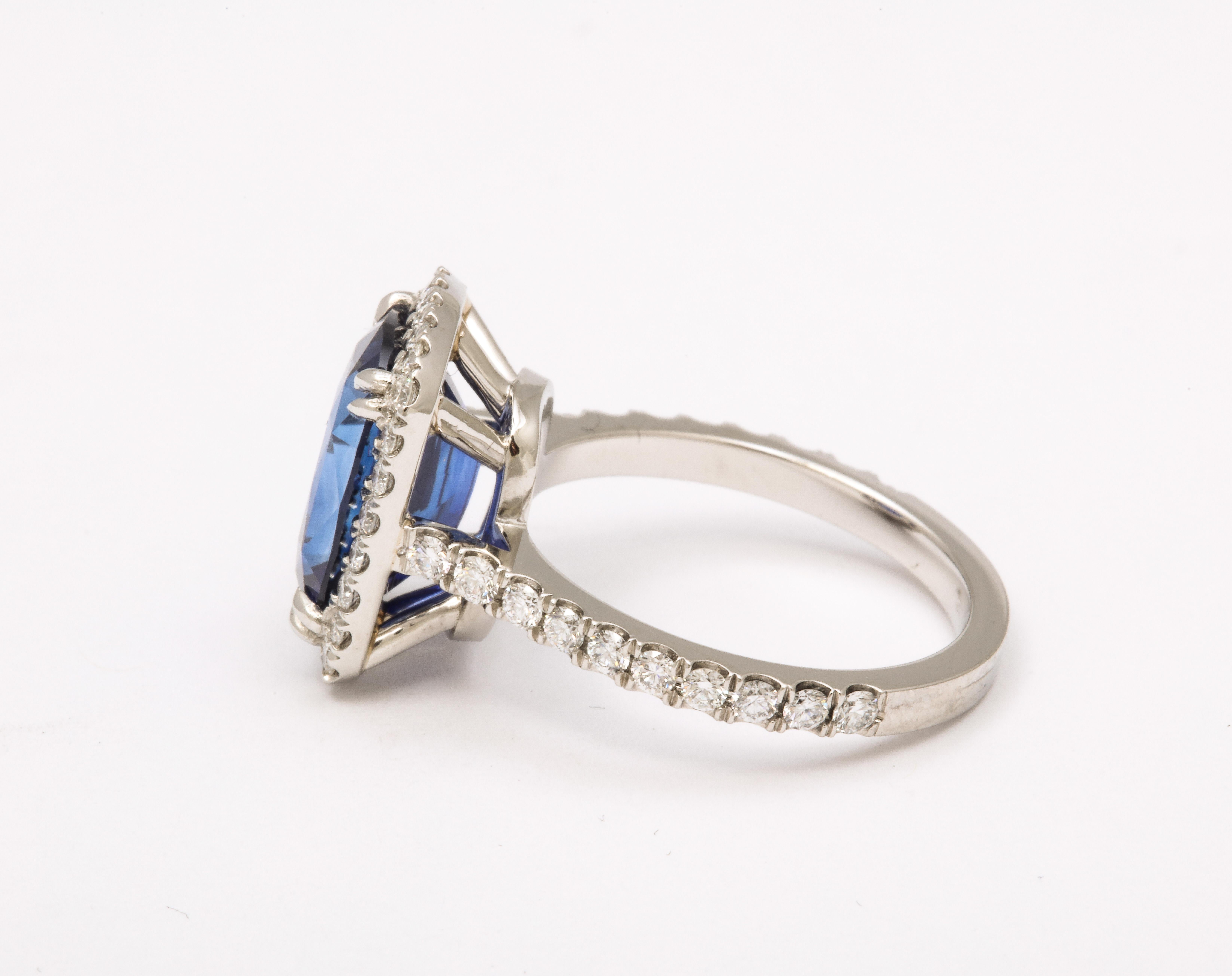 5 Carat Vivid Blue Sapphire Cushion Cut Ring In New Condition In New York, NY