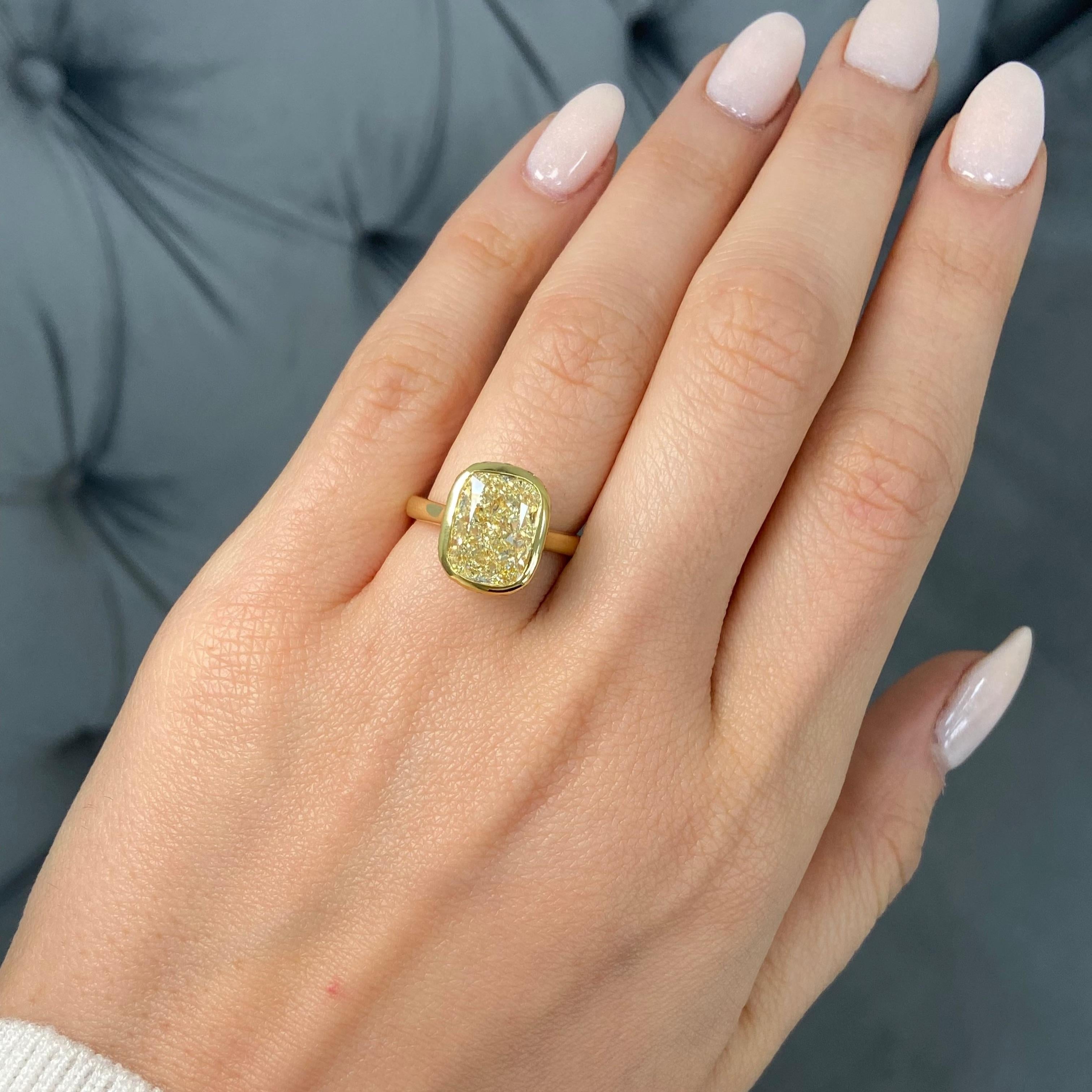 Rare Colors 5 Carat Yellow Diamond Bezel Mosaic Statement Ring For Sale 1