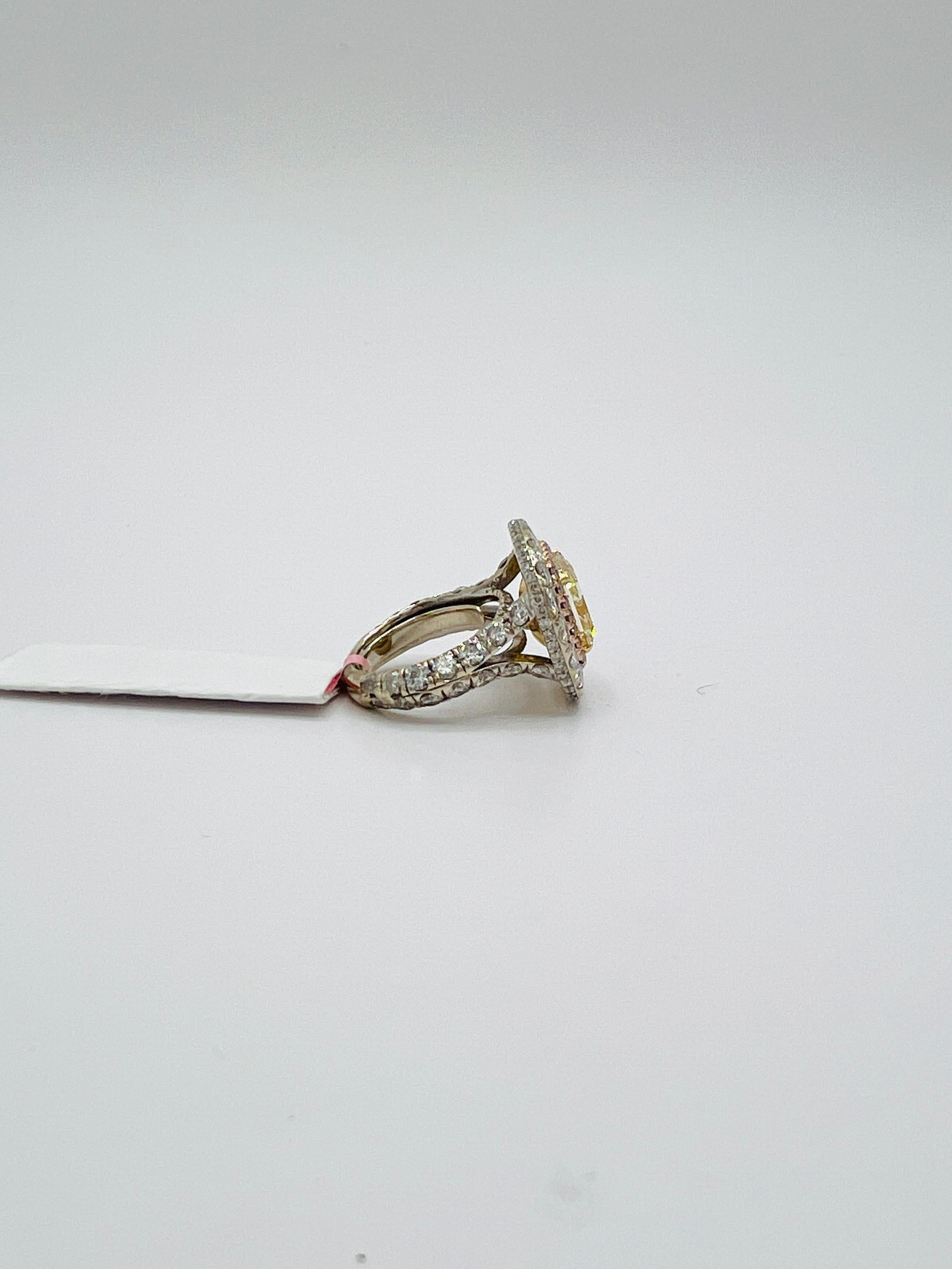 5 Carat Yellow Diamond Radiant, Pink Diamond, and White Diamond Ring in 18K For Sale 2