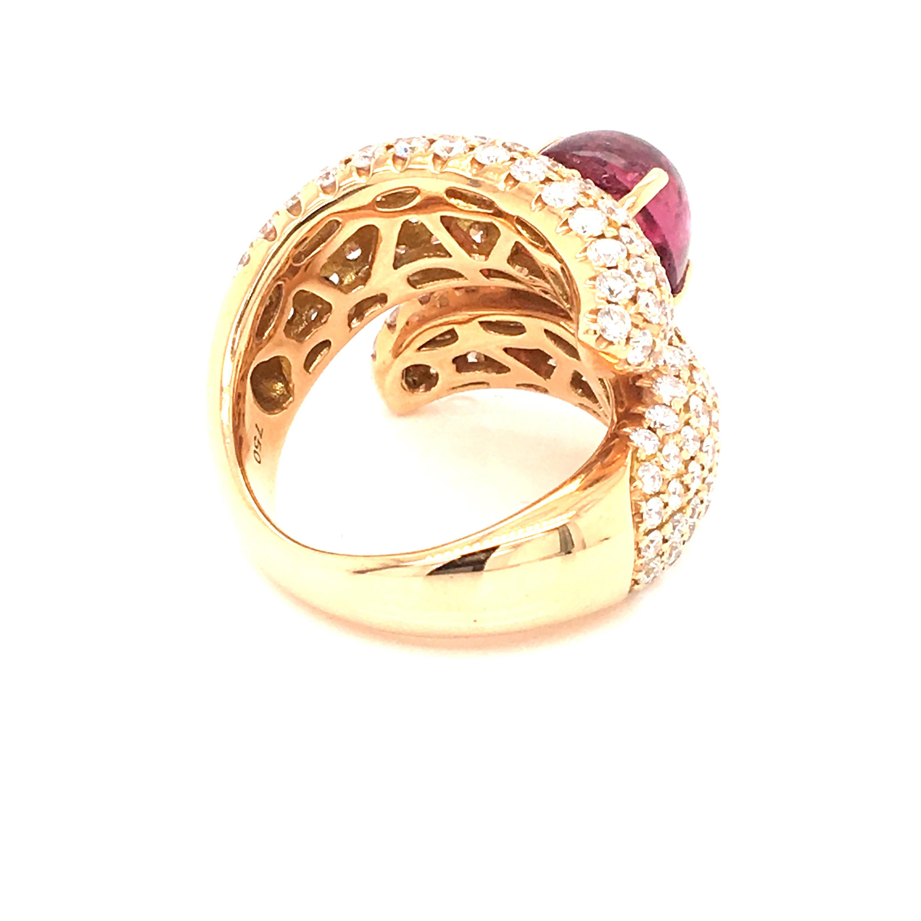 5 Carat Cabochon Pink Tourmaline and 3.17 Carat Diamonds Pave Fashion Rose Ring In New Condition For Sale In MIlan, IT