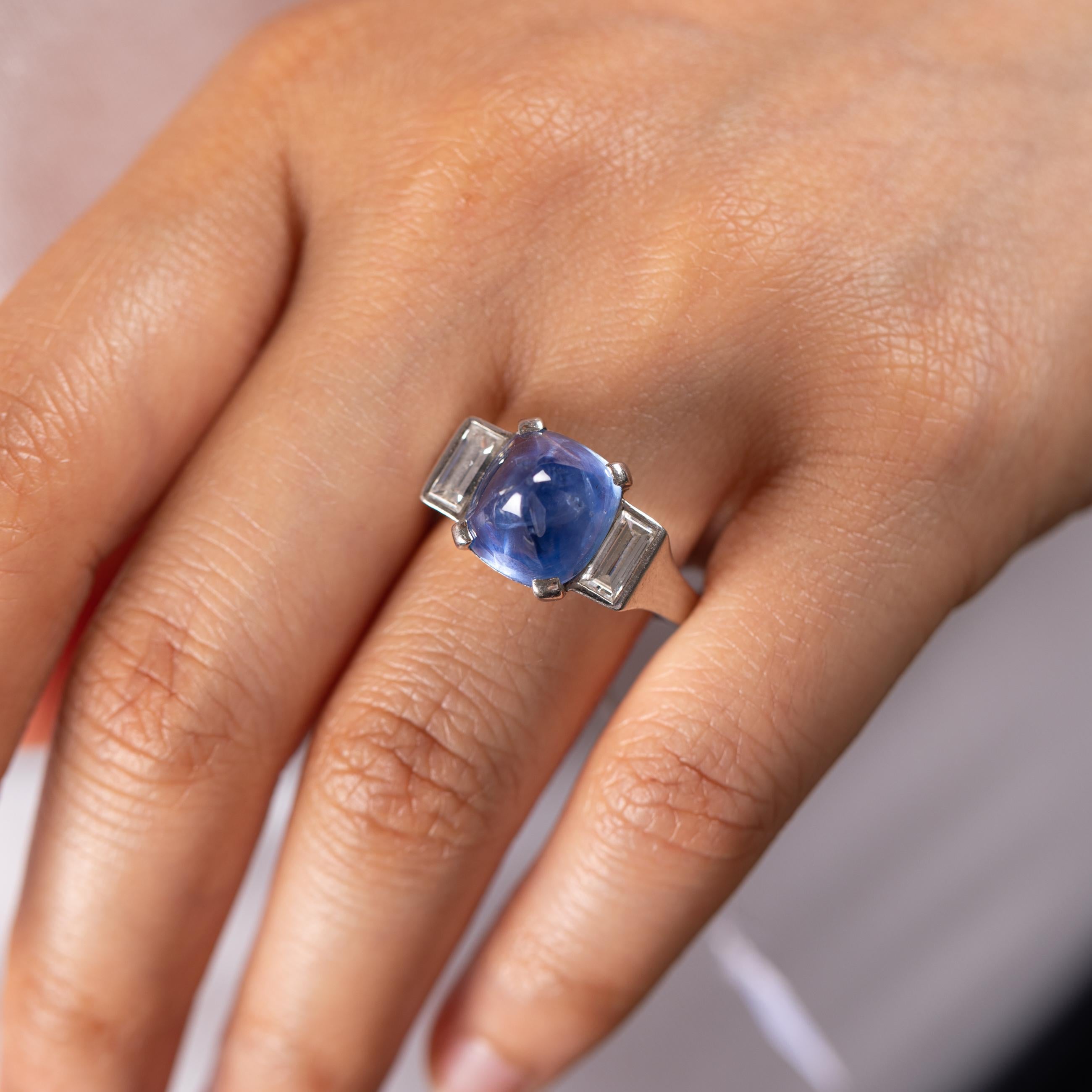 5 Carats Ceylan Sapphire and Diamonds Art Deco Ring by Mauboussin In Good Condition For Sale In Saint-Ouen, FR
