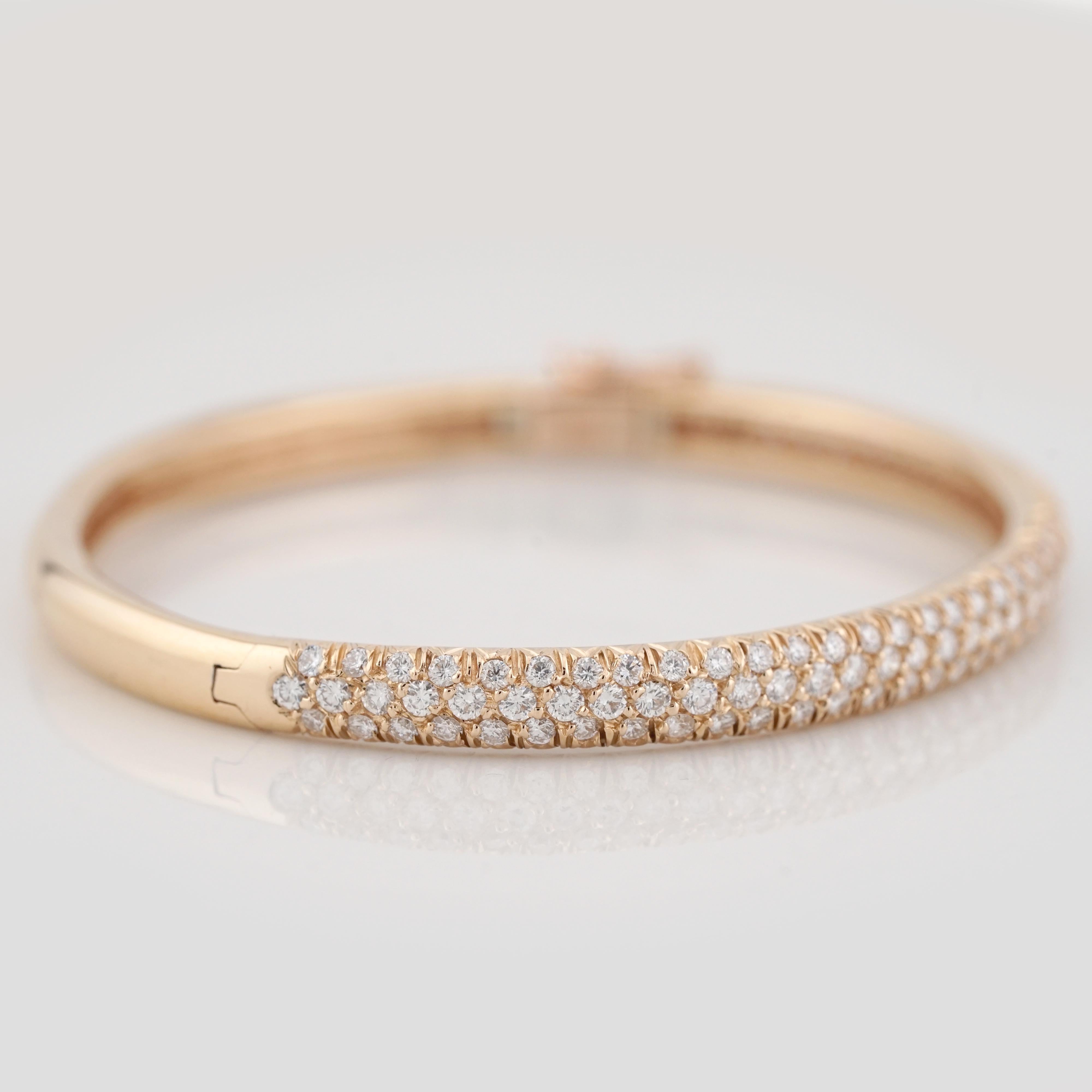 Taille ronde Bracelet jonc vintage en or rose 18 carats avec diamants 5 carats en vente