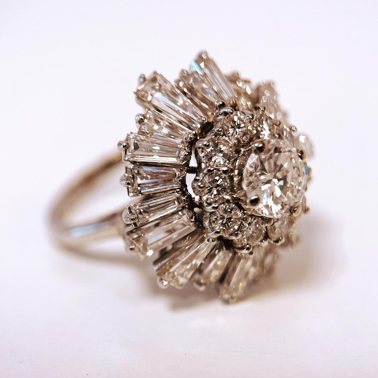 5 Carats Diamond Ballerina Ring Mounted in Platinum, GIA certified, Circa 1960's For Sale 6