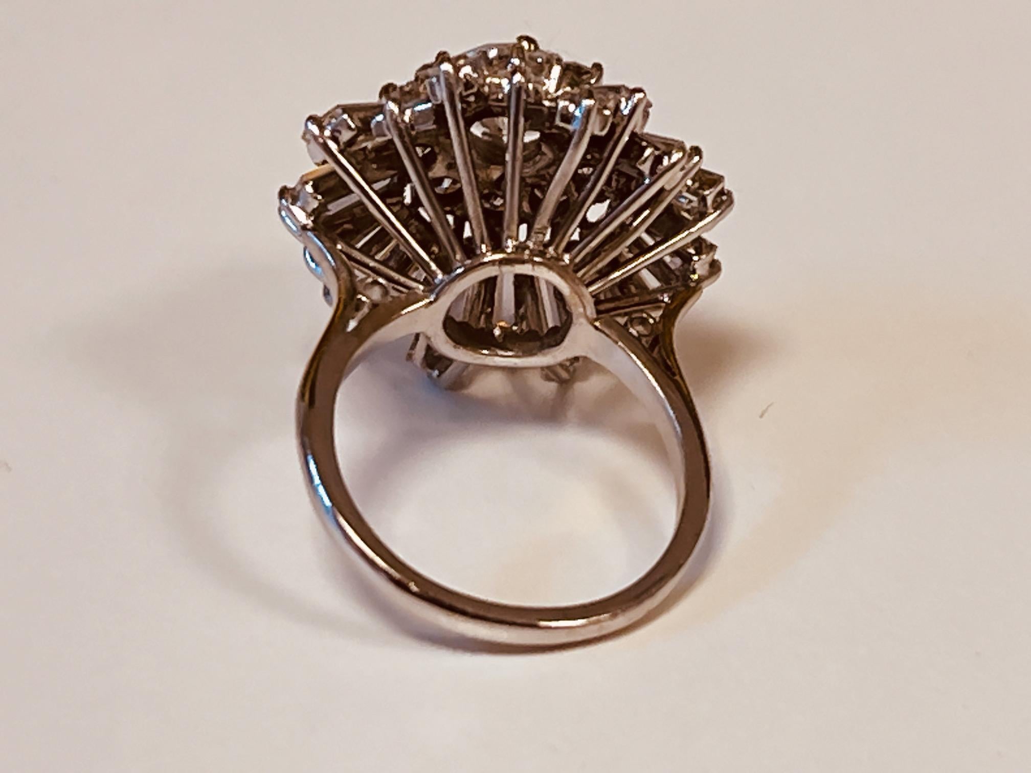 5 Carats Diamond Ballerina Ring Mounted in Platinum, GIA certified, Circa 1960's For Sale 8