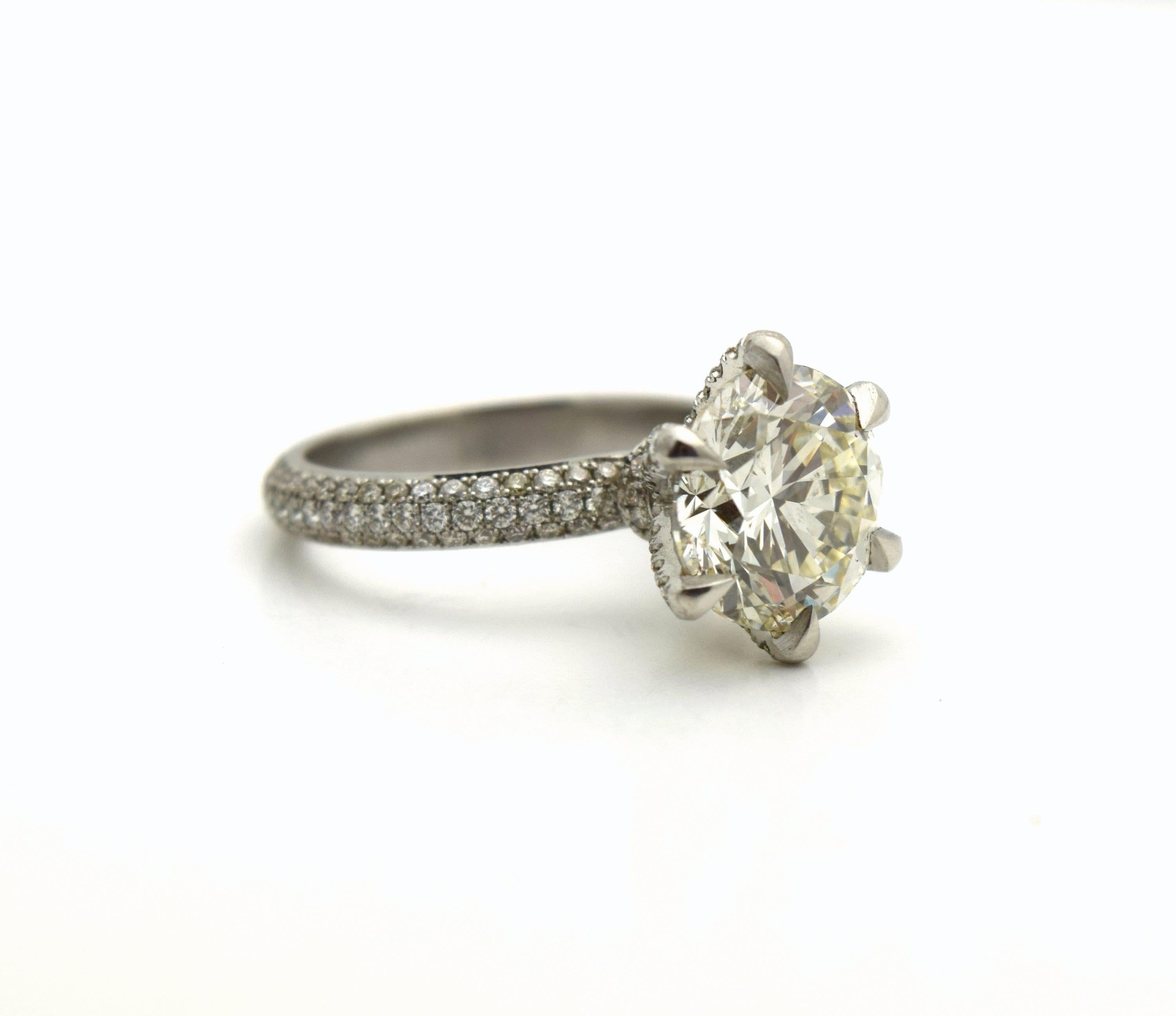 5 Karat Diamantring 18KT Gold Verlobungsring Moissanit Verlobungsring Pave für Damen oder Herren im Angebot