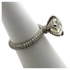 5 quilates Anillo de diamantes Anillo de compromiso de oro de 18 quilates Anillo de compromiso de moissanita Pave