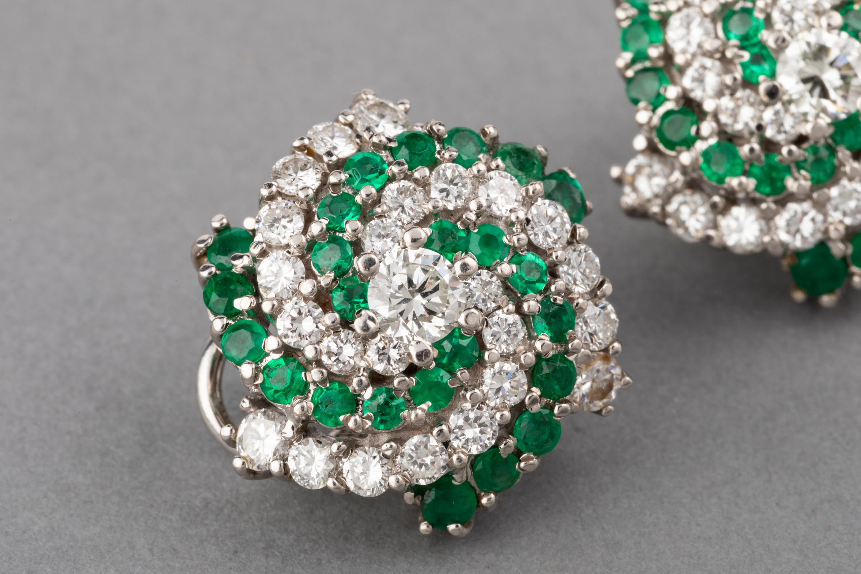 5 Carat Diamonds and 4 Carat Emeralds Ring and Earrings Set 5
