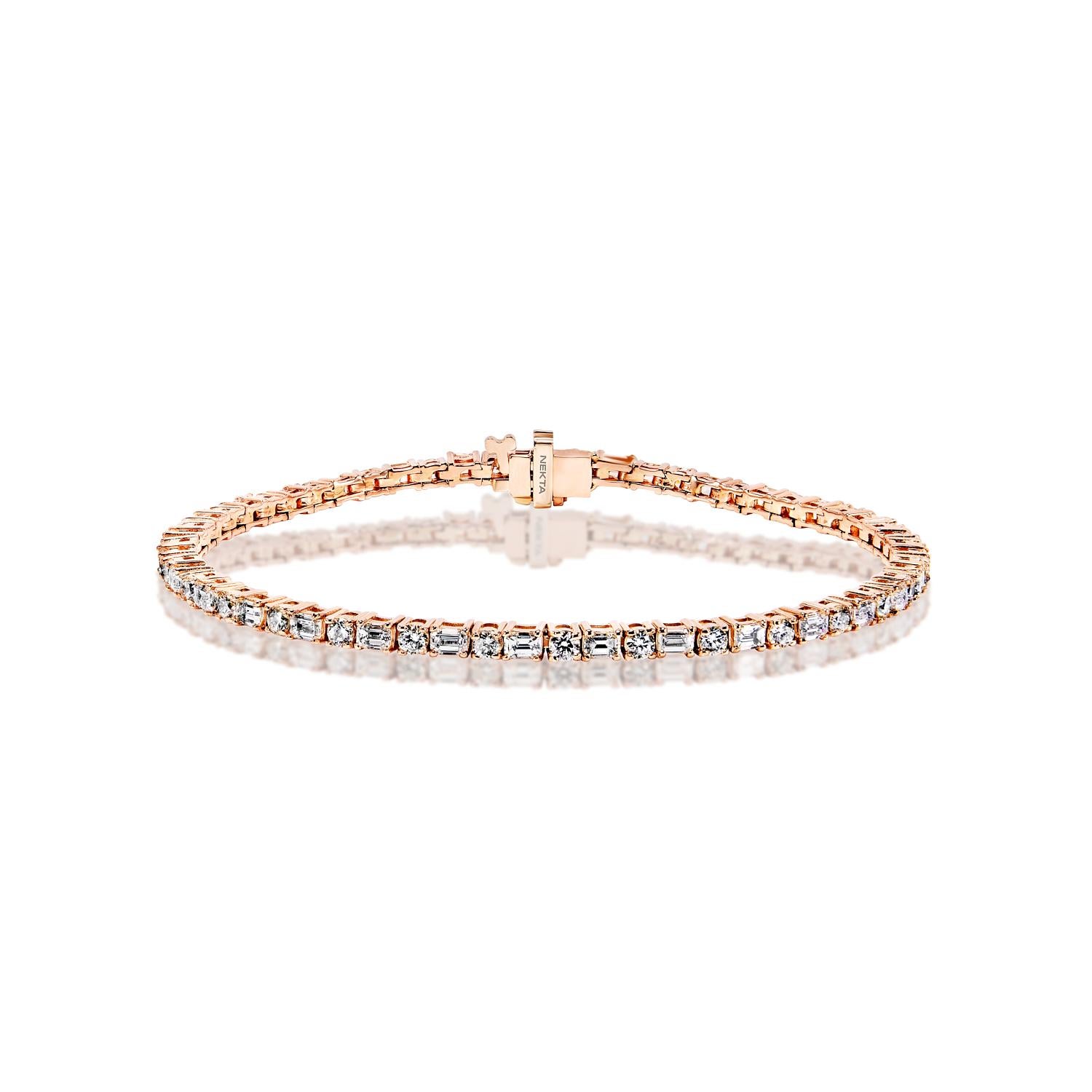 ​The SELENA 5 Carats Diamond Tennis Bracelet 2 Pointers each stone features EMERALD CUT & ROUND BRILLIANT CUT DIAMONDS brilliants weighing a total of approximately 4.57 carats, set in 14K Rose Gold.

Diamond Size: 4.57 Carats
Diamond Shape: Emerald