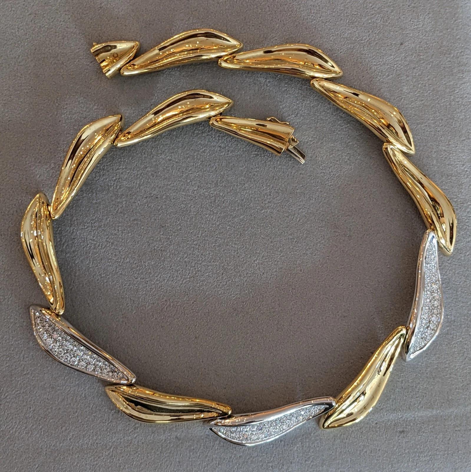 Collier feuille de diamants pavés de 5 carats en or jaune 18 carats Pour femmes en vente