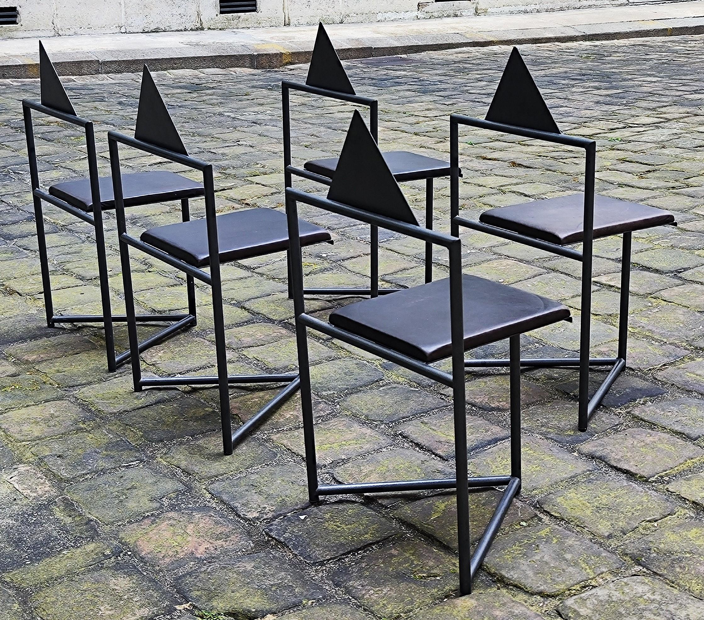 5 Chairs, 1980s steel and leather that might be by Mario Botta or Martin Szekely In Good Condition For Sale In Paris, FR