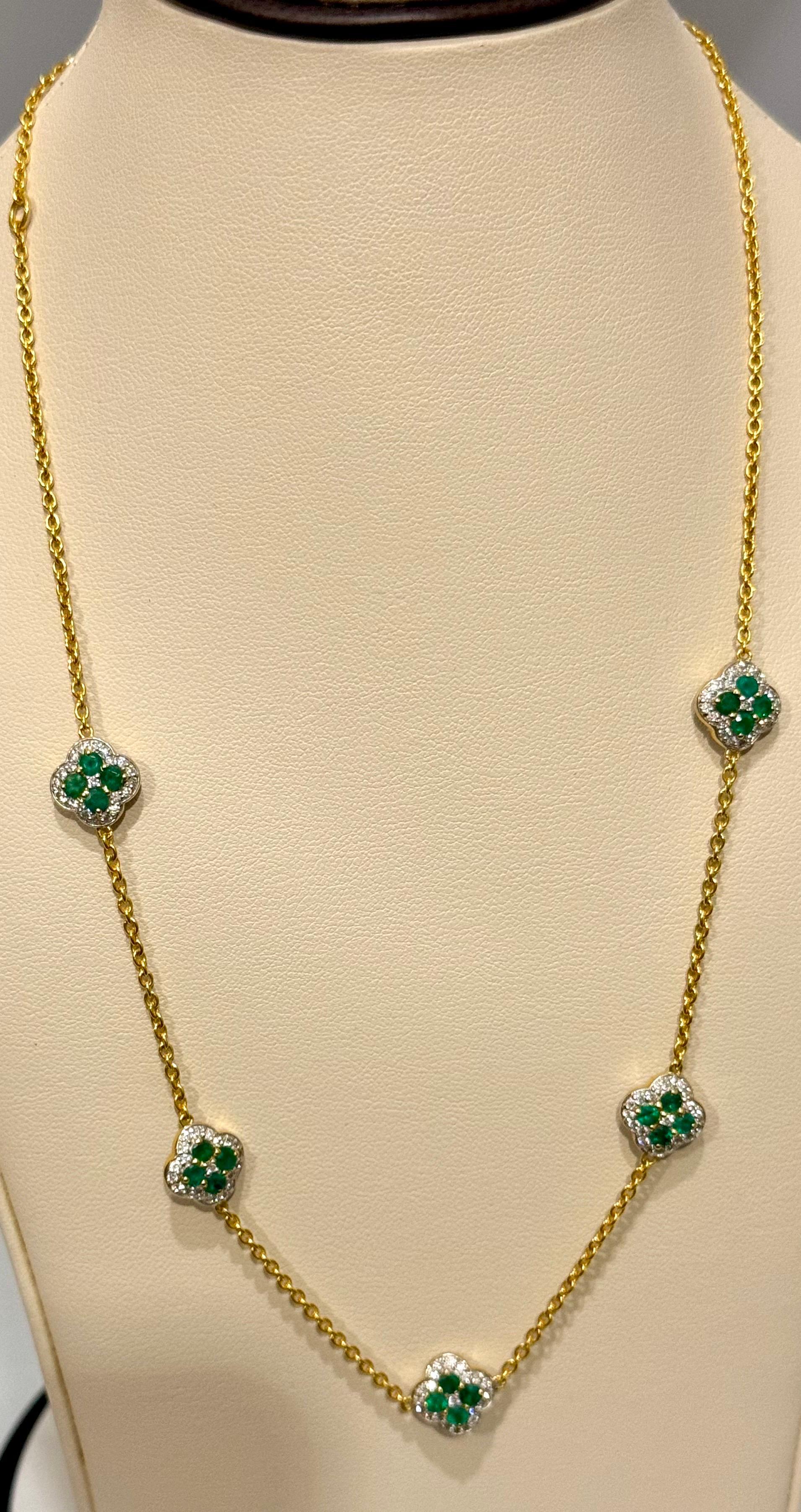 5 Clover Natural Emerald Cluster & Diamond Station Chain Necklace, 14 KYG, 17 Gm In Excellent Condition For Sale In New York, NY