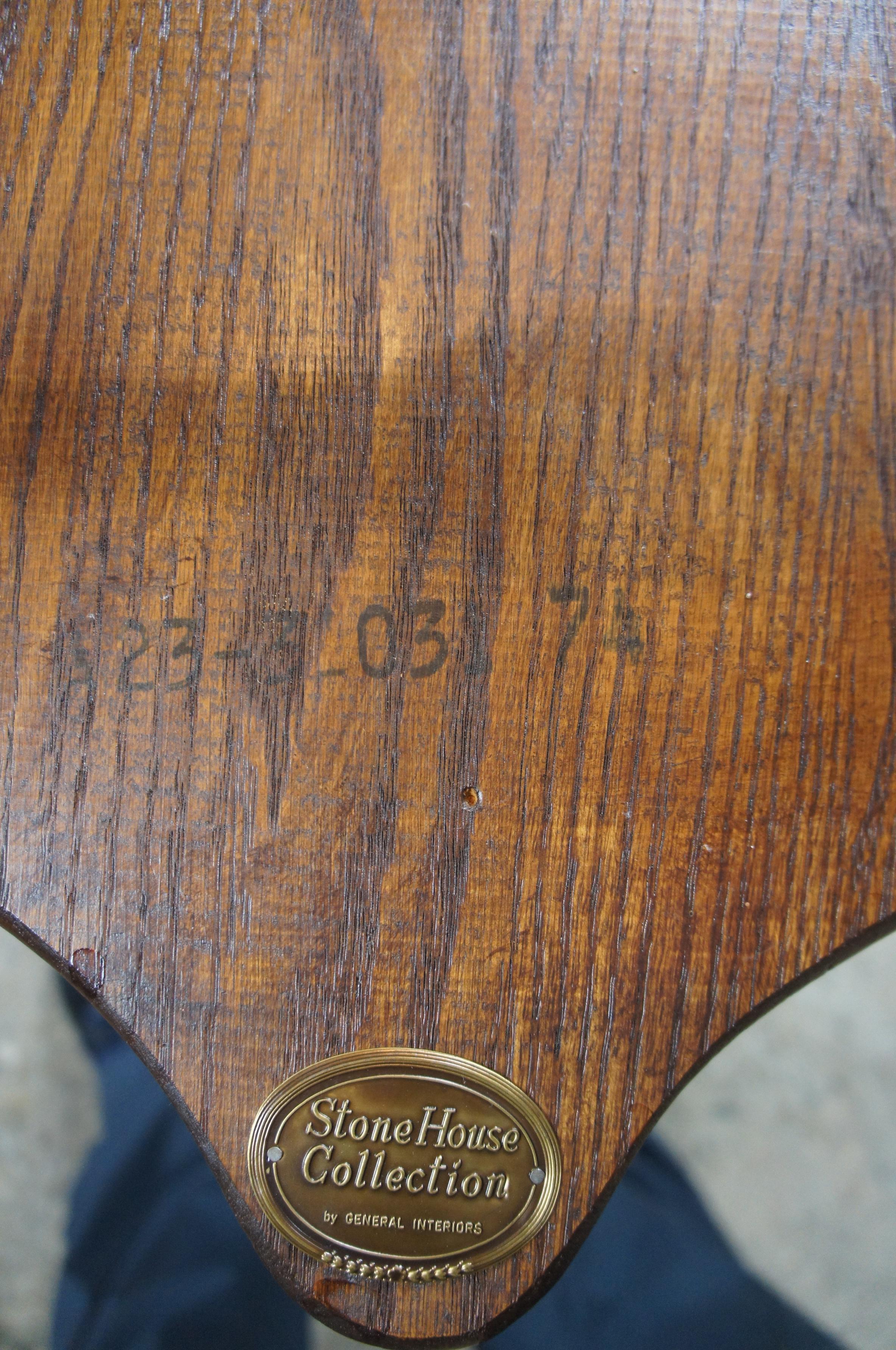 5 Colonial Cushman Stone House Collection English Windsor Oak Dining Chairs In Good Condition In Dayton, OH