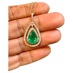 5 Ct Natural Emerald Zambia & 1.2 Ct Diamonds Pendant 14 Karat Yellow Gold Chain