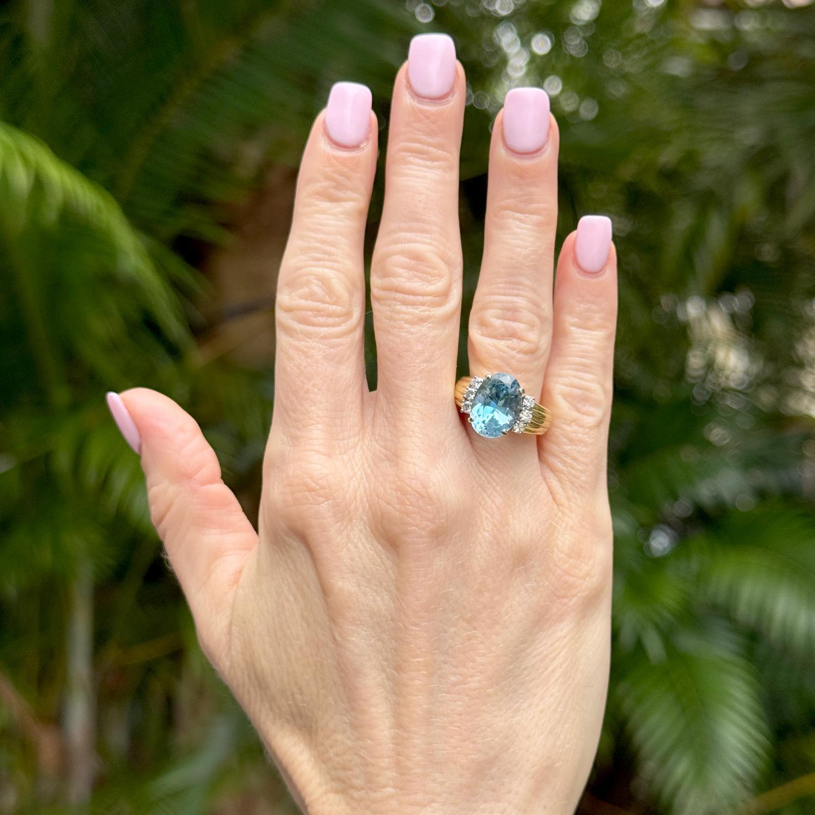 Oval Cut 5-CT Oval Aquamarine Diamond 18 Karat Yellow Gold Vintage Cocktail Ring