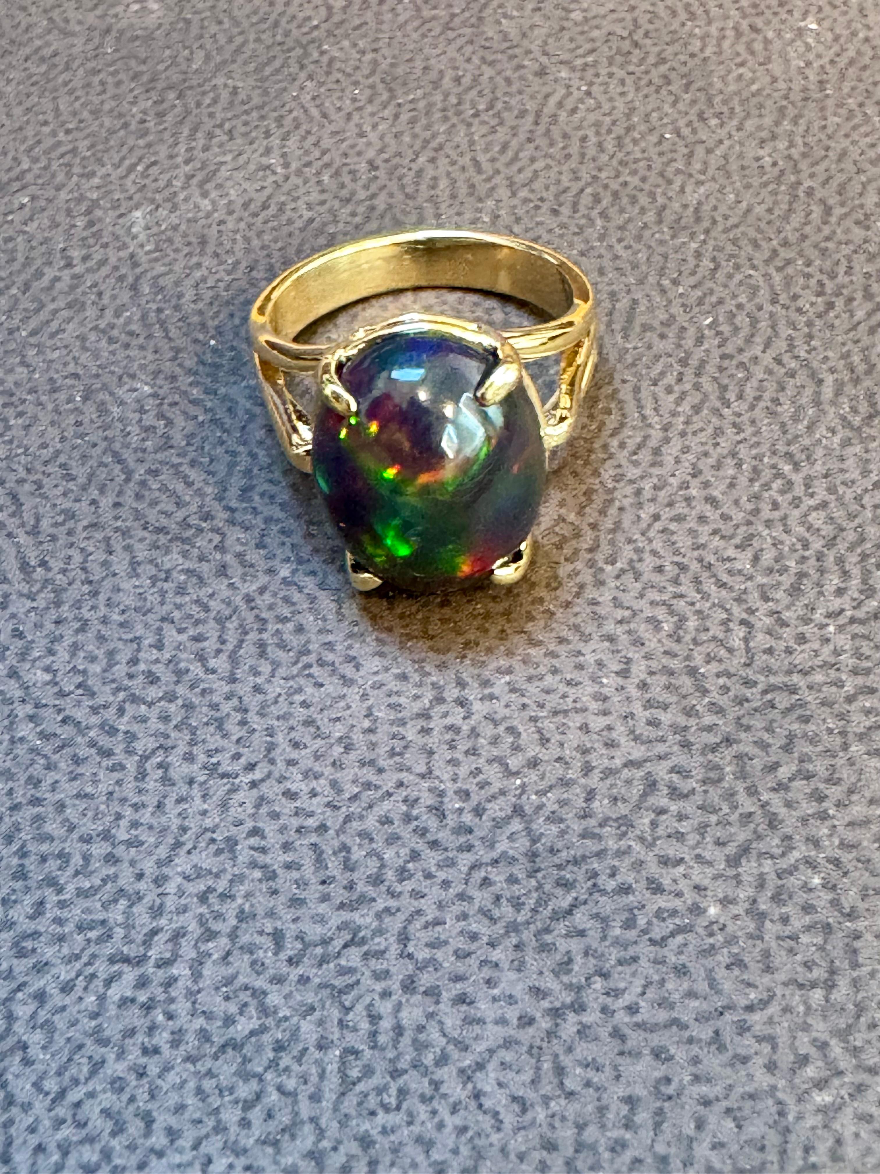 5 Ct Oval Shape Black Australian Opal Cocktail Ring 14 Kt Yellow Gold , Unisex 7