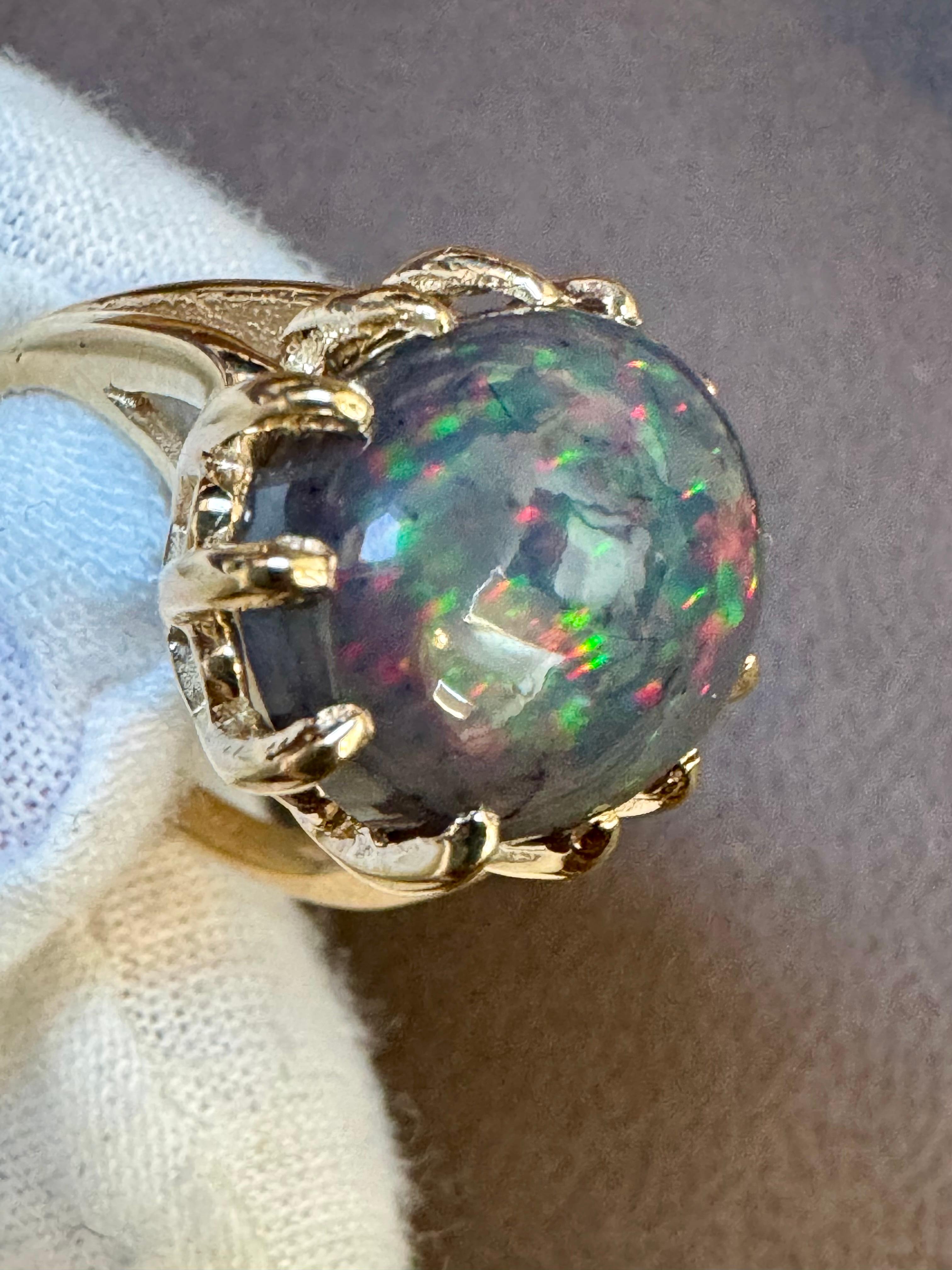 5 Ct Oval Shape Black Australian Opal Cocktail Ring 14 Kt Yellow Gold , Unisex For Sale 8