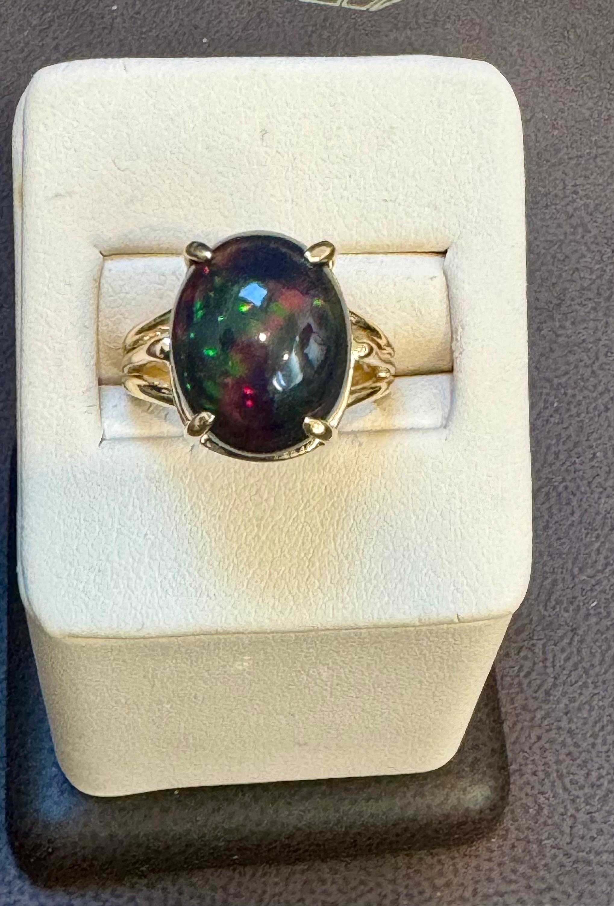 5 Ct Oval Shape Black Australian Opal Cocktail Ring 14 Kt Yellow Gold , Unisex 10
