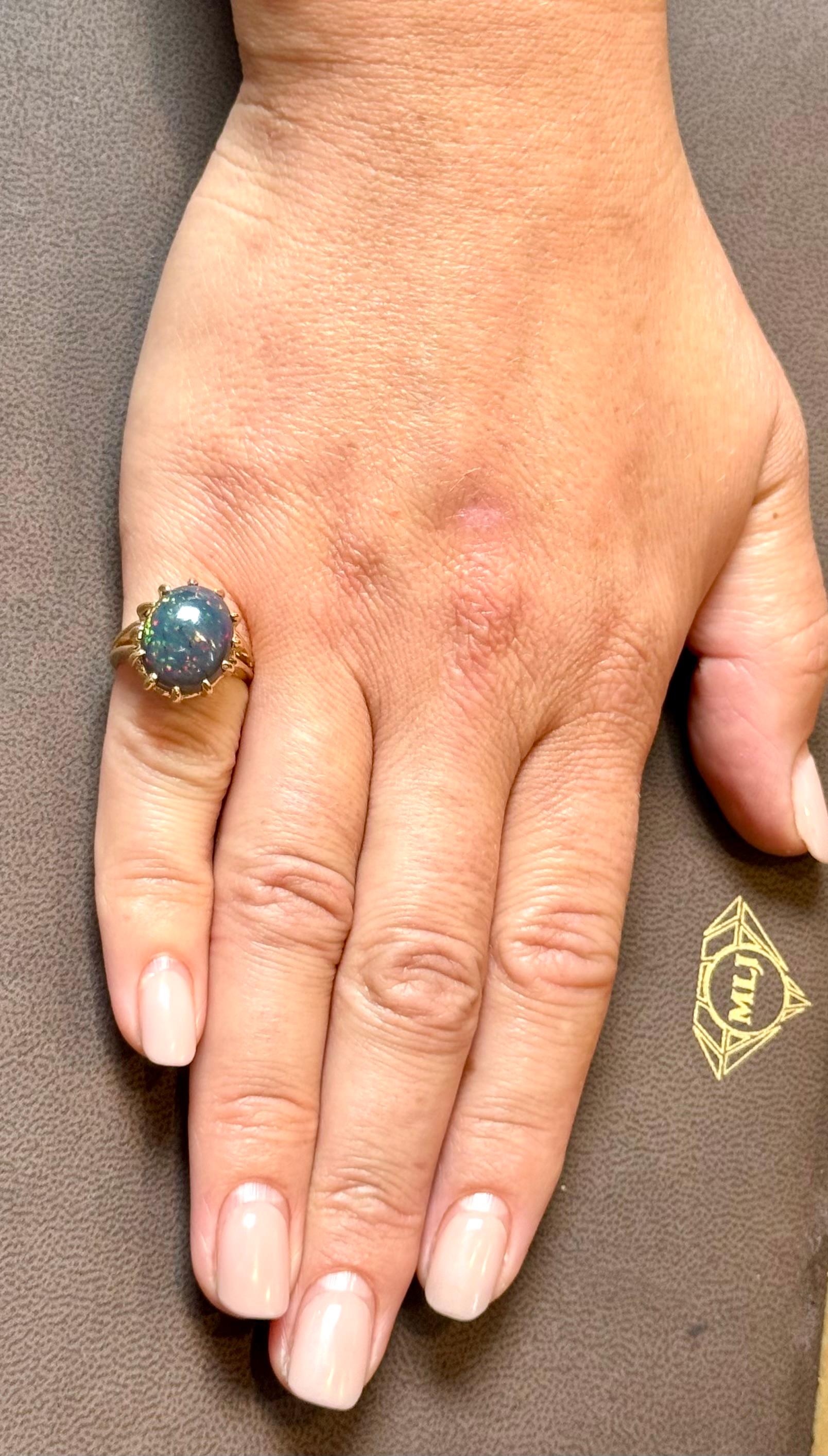 5 Ct Oval Shape Black Australian Opal Cocktail Ring 14 Kt Yellow Gold , Unisex For Sale 11