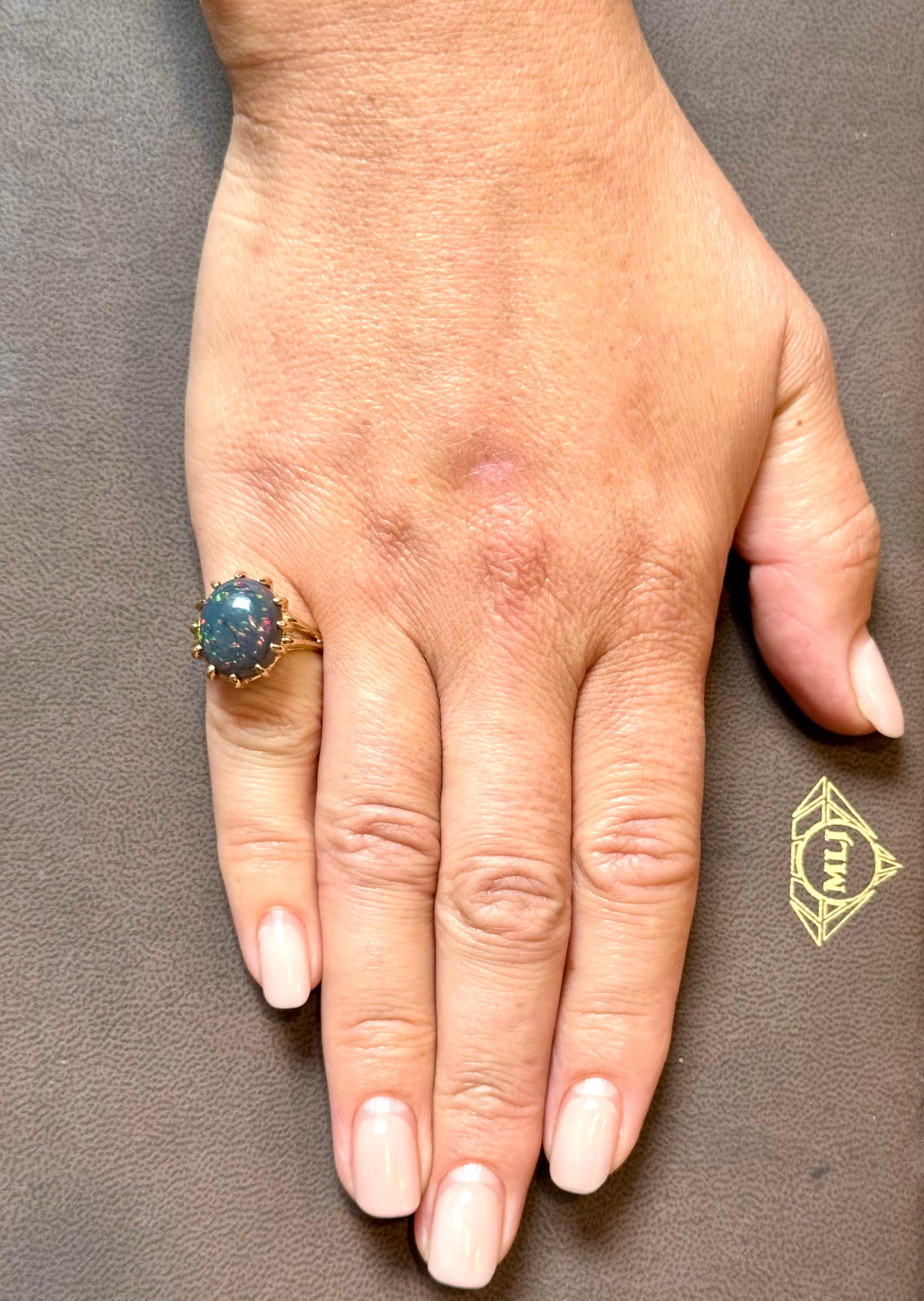 5 Ct Oval Shape Black Australian Opal Cocktail Ring 14 Kt Yellow Gold , Unisex For Sale 12