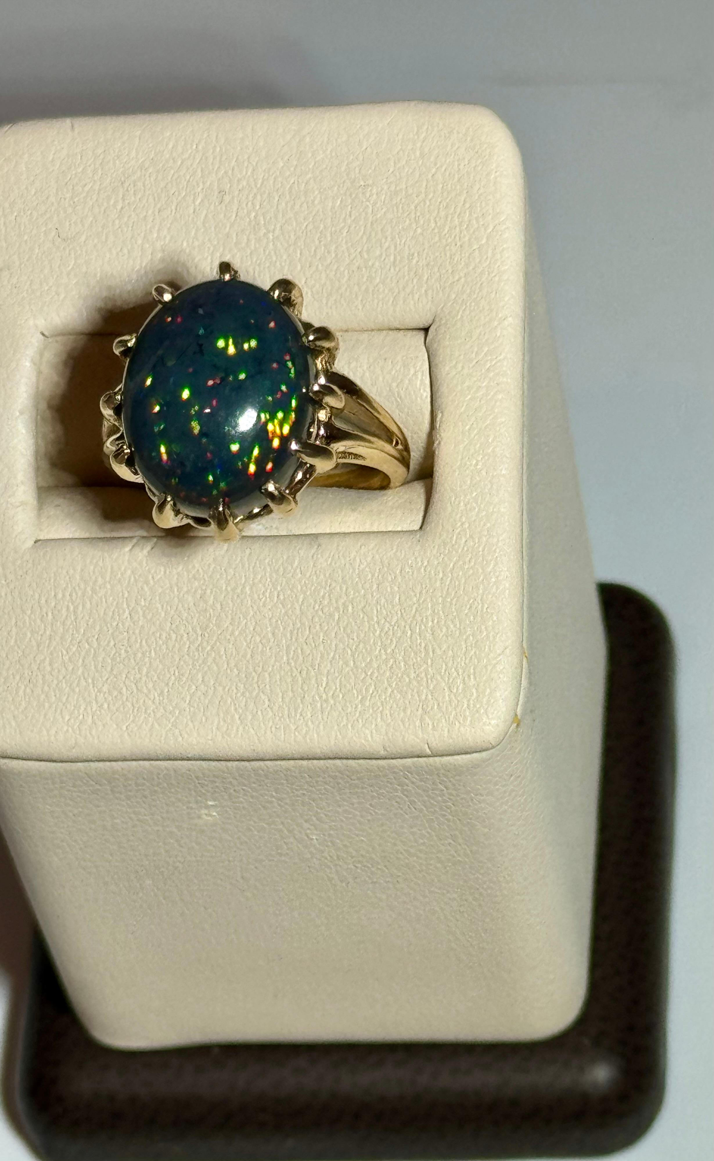 Oval Cut 5 Ct Oval Shape Black Australian Opal Cocktail Ring 14 Kt Yellow Gold , Unisex For Sale