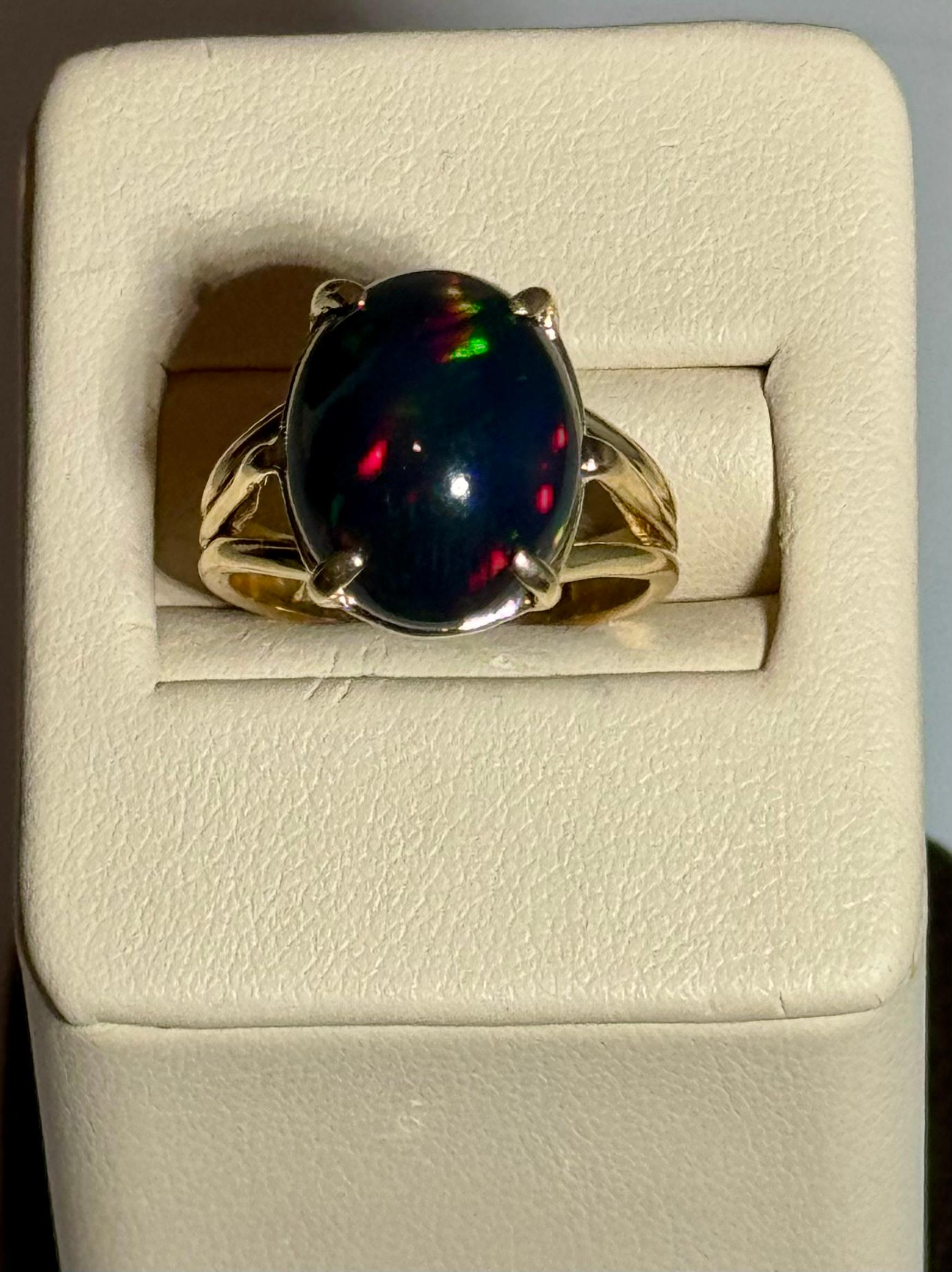 5 Ct Oval Shape Black Australian Opal Cocktail Ring 14 Kt Yellow Gold , Unisex 5