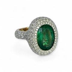 5 CT Significant Emerald Solitaire (Oval Shape) and brilliant cut diamond ring