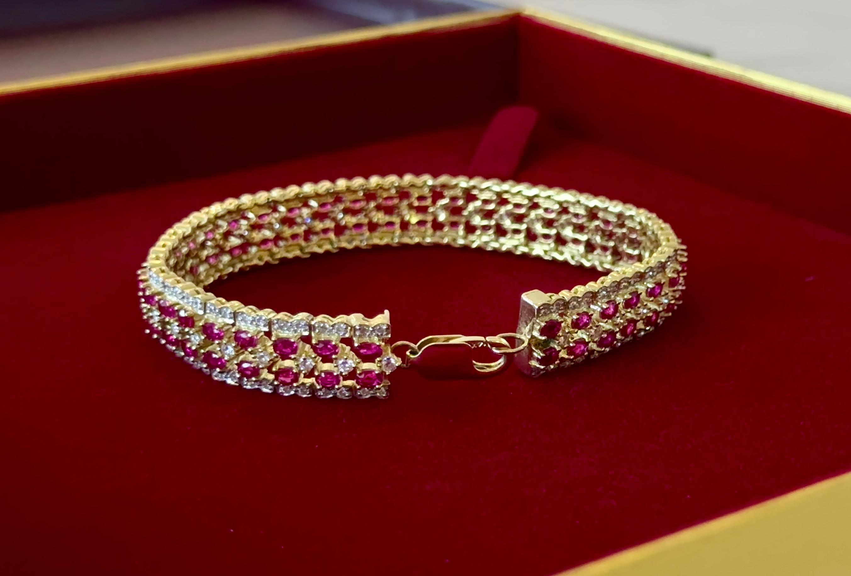 Round Cut 5 CTW Natural Ruby and 2.50 CTW Natural Diamonds Yellow Gold Bracelet For Sale