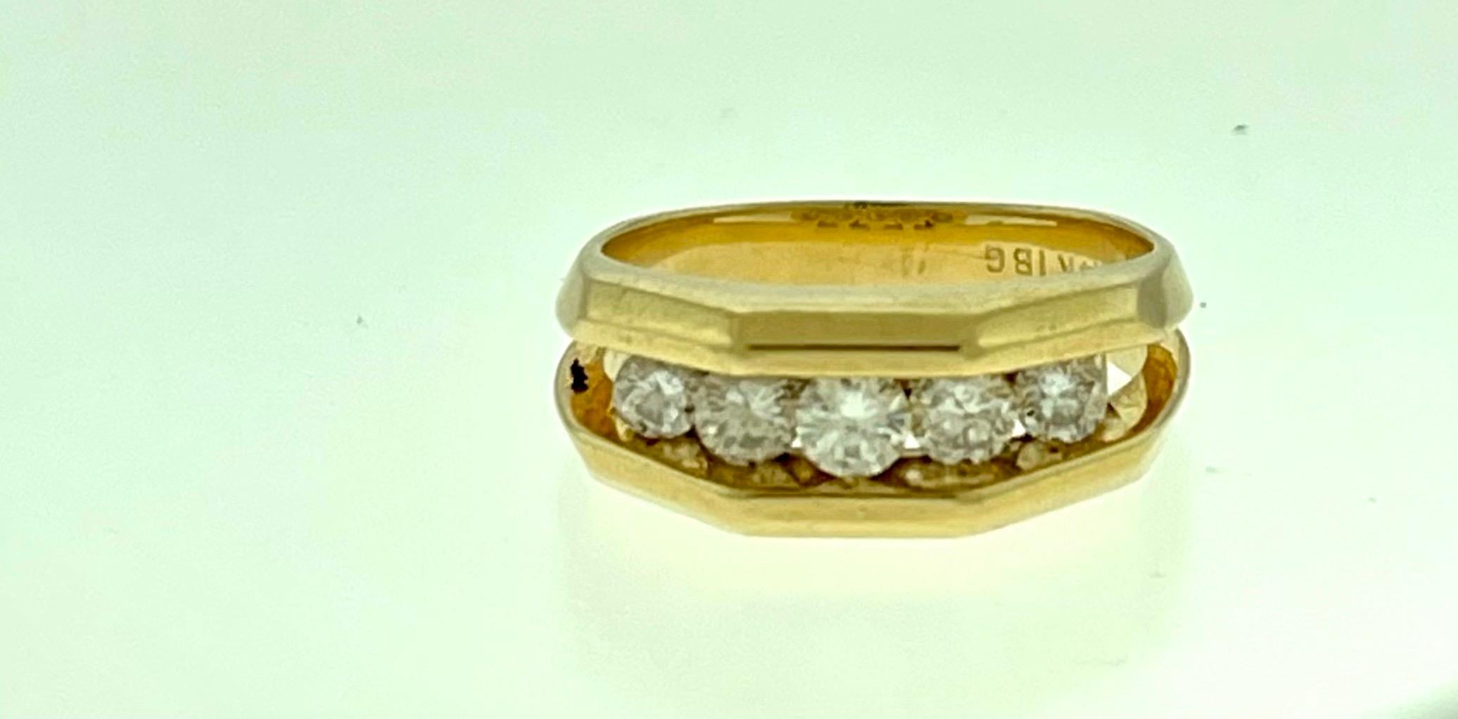 5 Diamonds, 1 Carat Unisex 1-Row Diamond Band Ring in 14 Karat Yellow Gold In Excellent Condition For Sale In New York, NY
