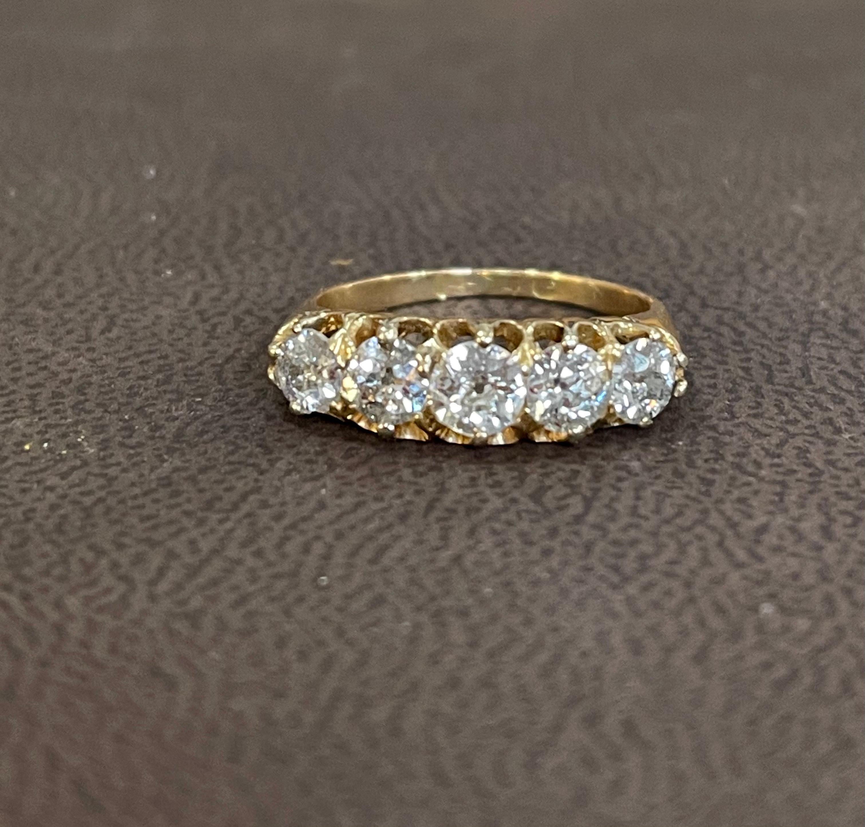 5 Diamonds, Unisex 1-Row Diamond Band Ring in 14 Karat Yellow Gold For Sale 5