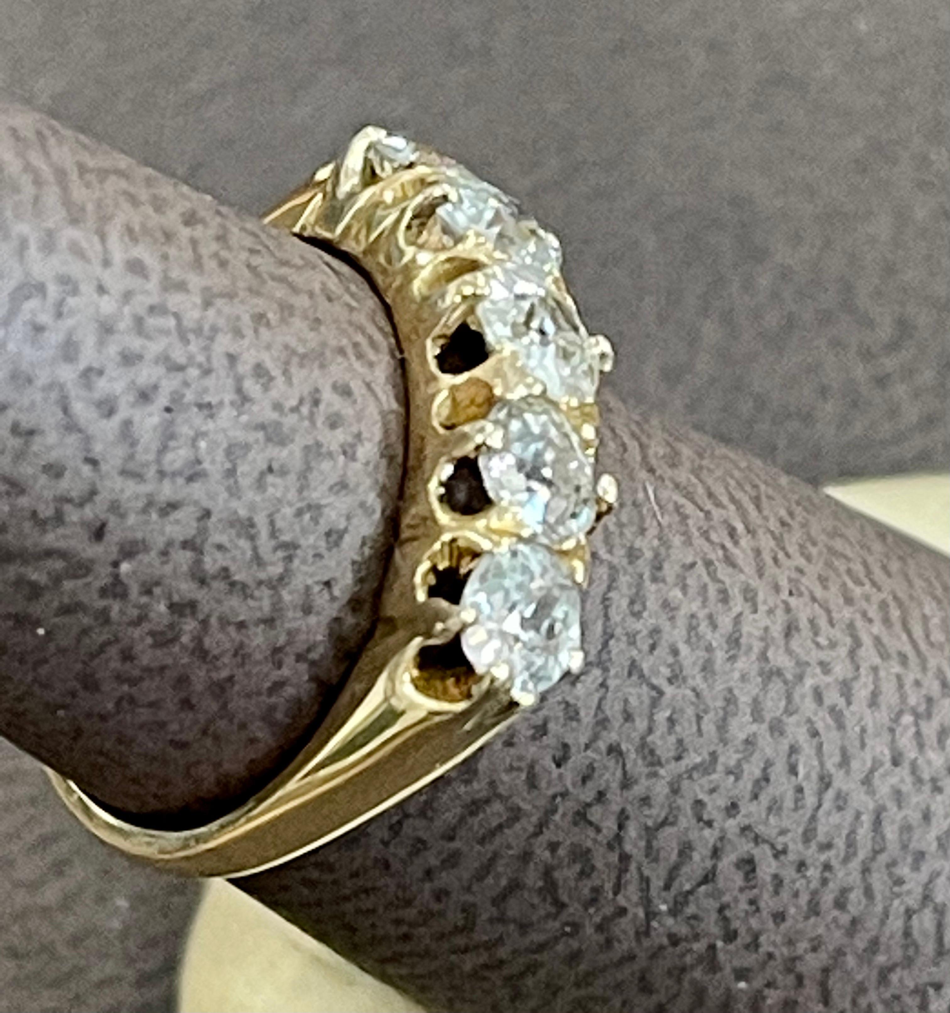 5 Diamonds, Unisex 1-Row Diamond Band Ring in 14 Karat Yellow Gold For Sale 3