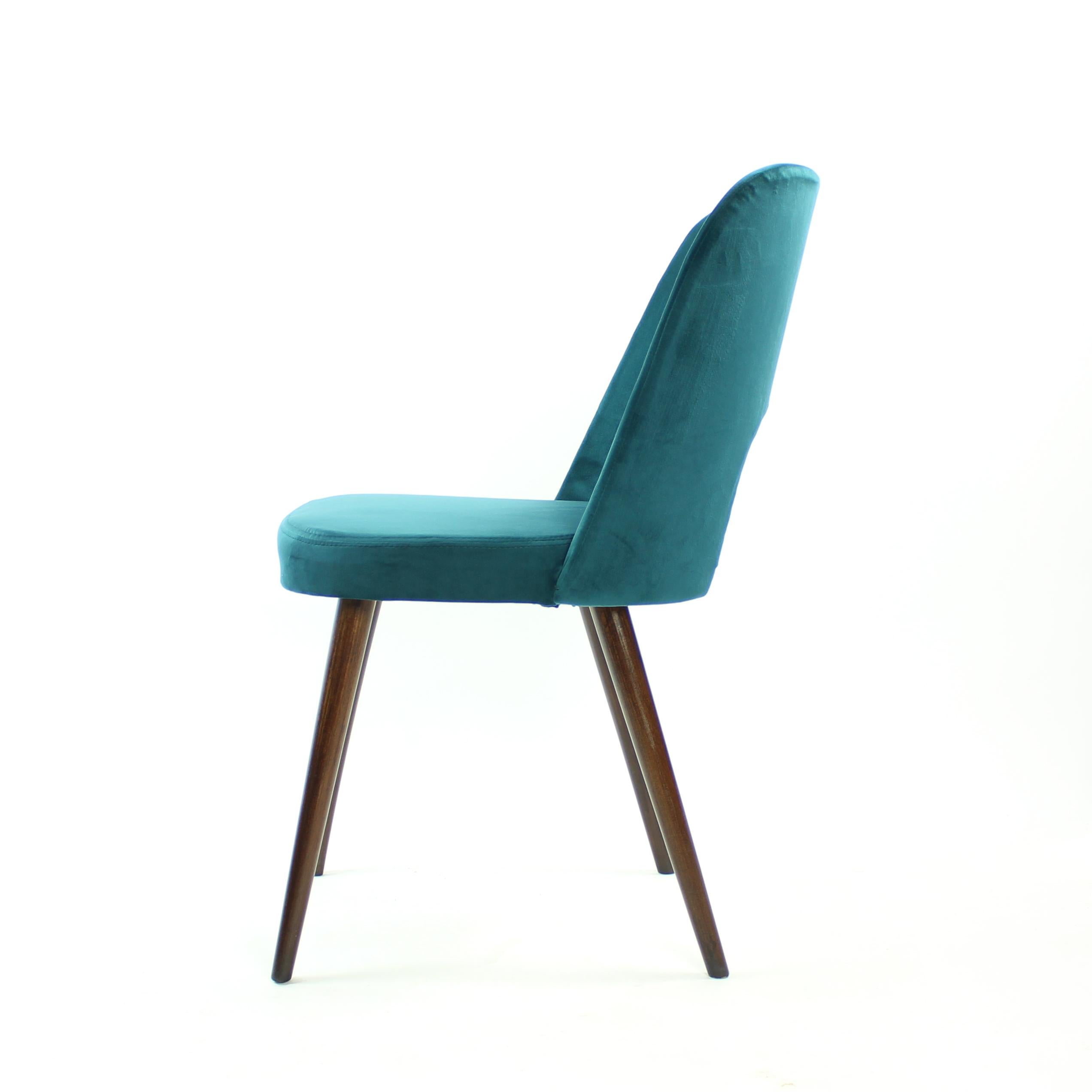 Mid-20th Century 5 Dining Chairs by Oswald Haerdtl in Velvet for Ton, Czechoslovakia 1950s For Sale