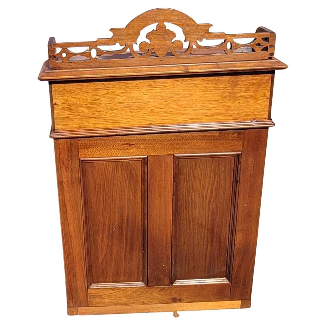 5-Drawer Mahogany Davenport Desk with Tooled Leather Top and Gallery For Sale 2