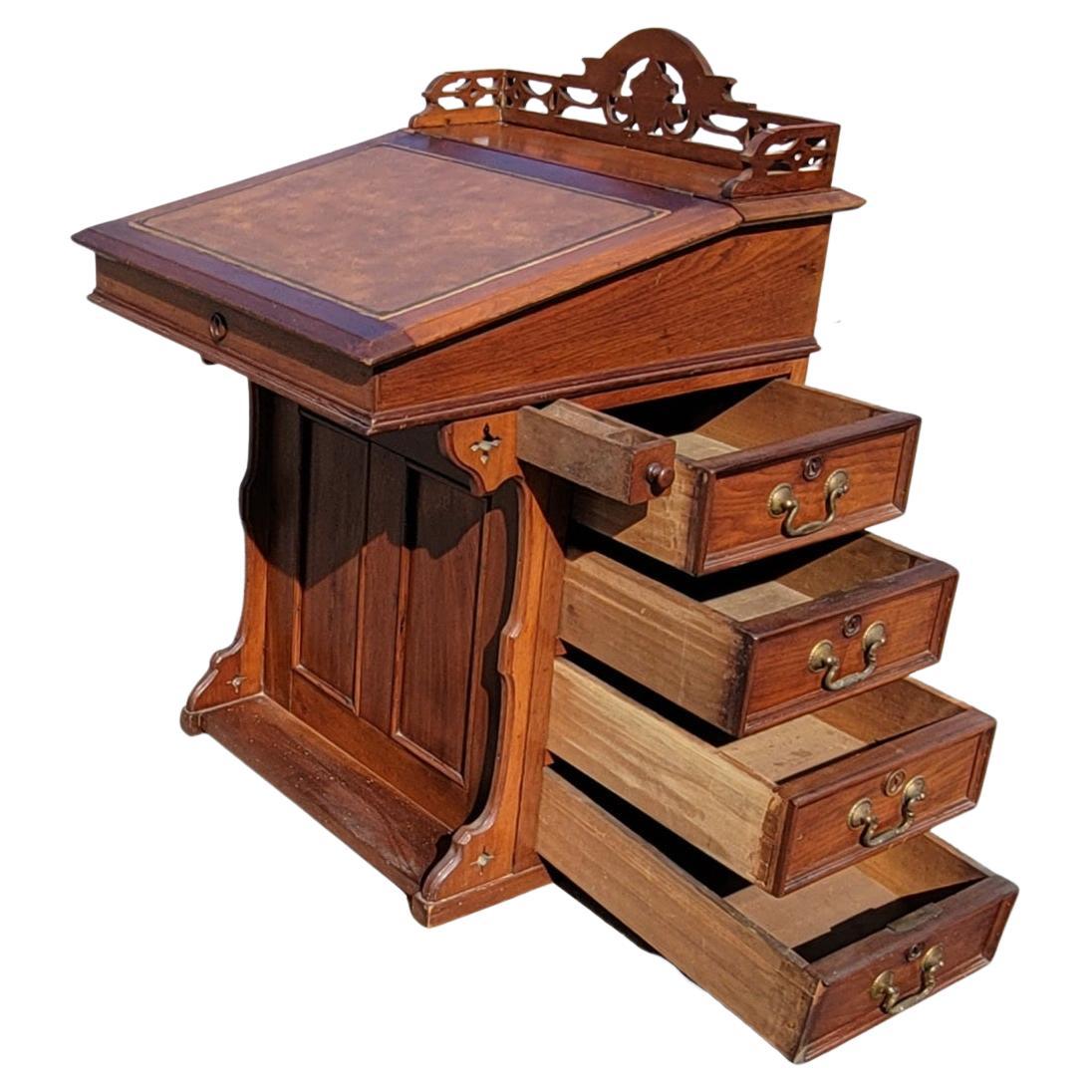 5-Drawer Mahogany Davenport Desk with Tooled Leather Top and Gallery For Sale 1